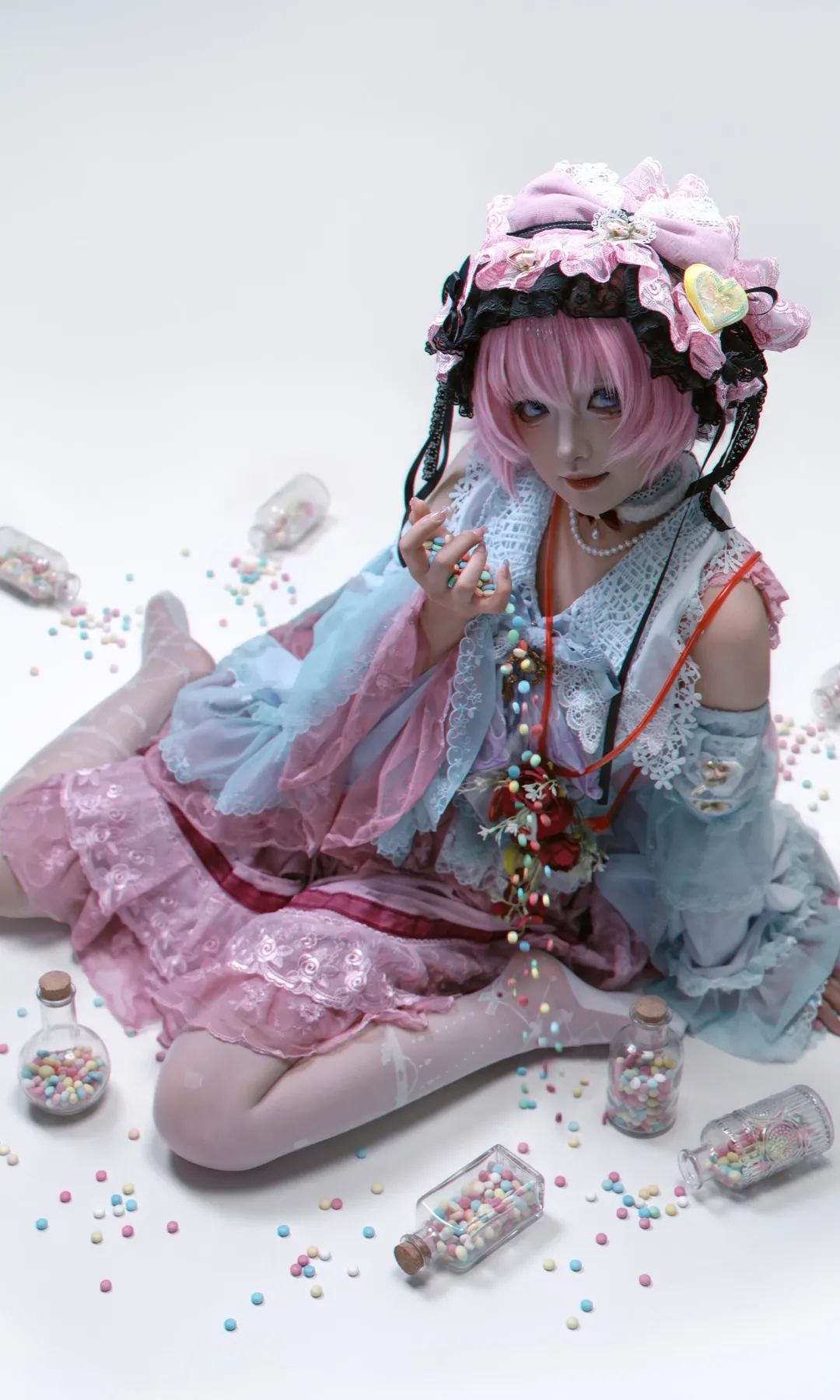 コスプレ, 華麗なスタイル, レーススカート, パウダーブルー系, 美しいメイク - 2枚目