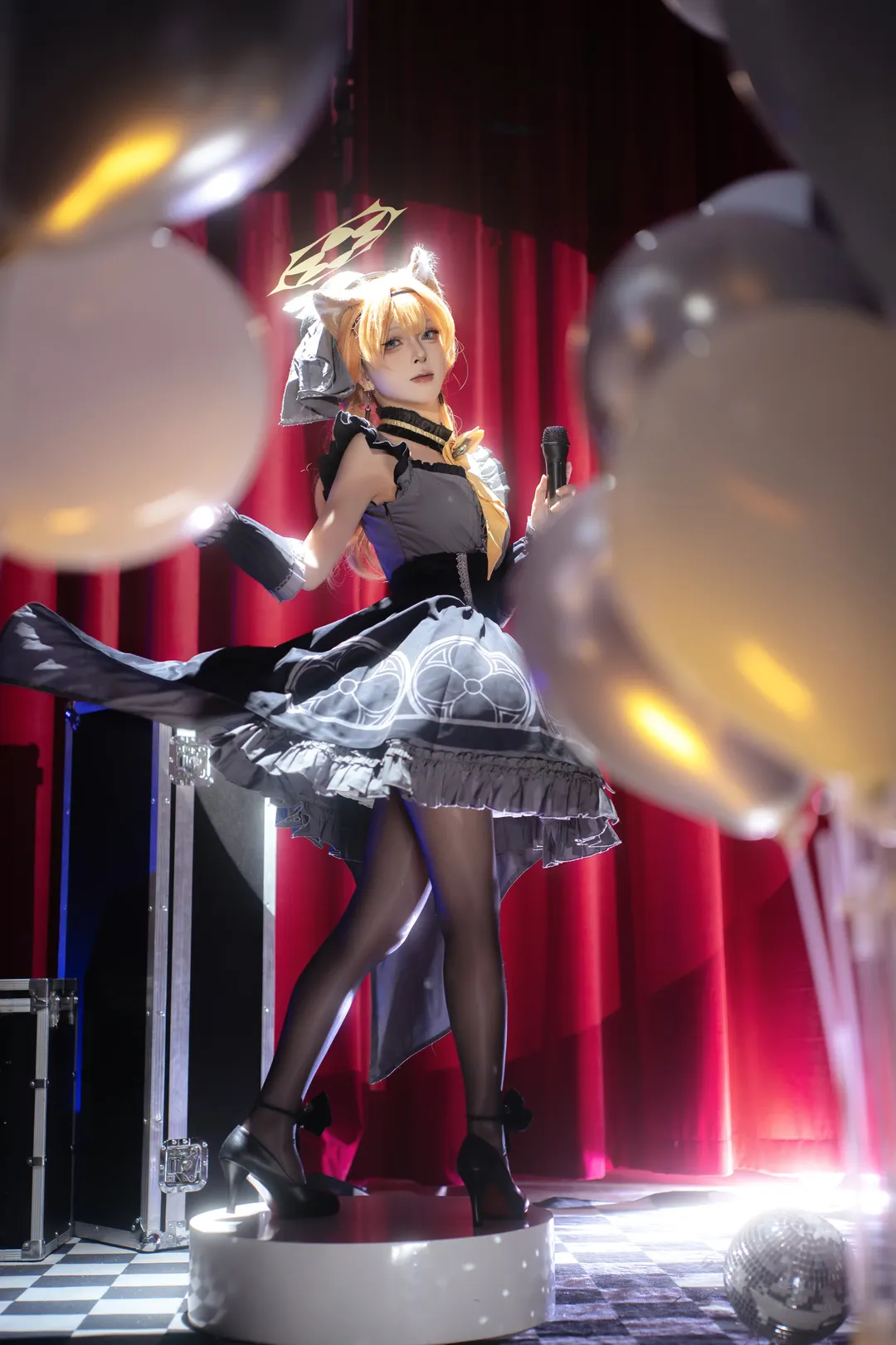 Blue Archive, Stage photography, Anime cosplay, Iochi Mari cosplay, Idol style outfit