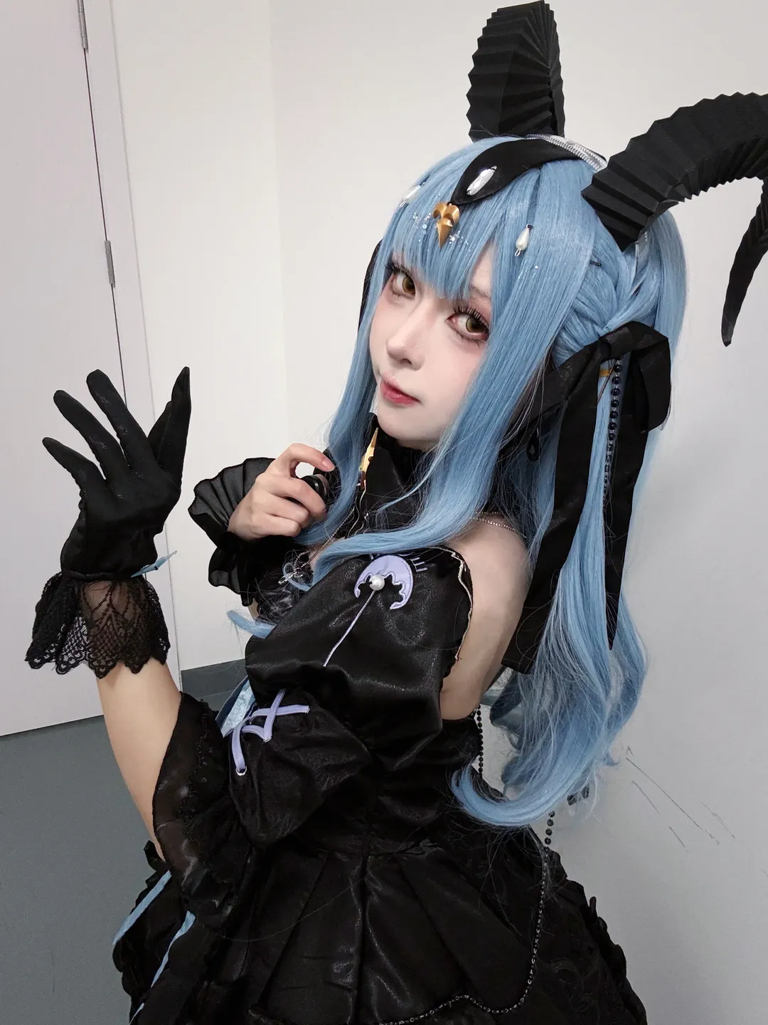 豊川祥子 コスプレ, アニメコスプレ, ゴシック風コスプレ, BanG Dream! It's MyGO!!!!!, 青髪コスプレ - 2枚目