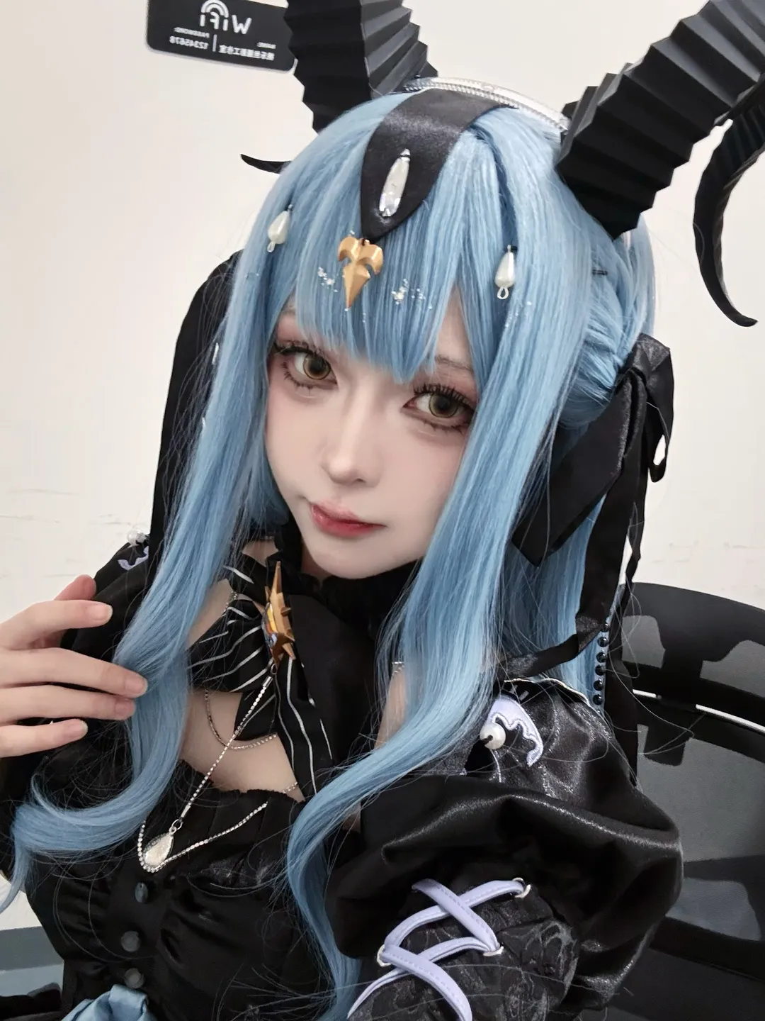 豊川祥子 コスプレ, アニメコスプレ, ゴシック風コスプレ, BanG Dream! It's MyGO!!!!!, 青髪コスプレ - 5枚目