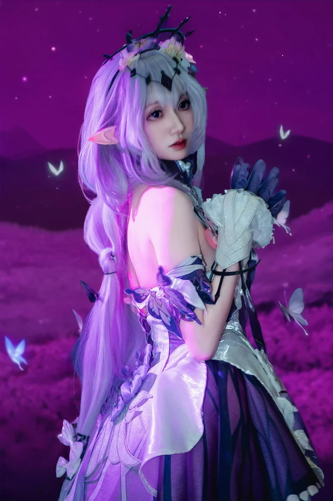 cosplay, Anime-style photography, Honkai: Star Rail, Castorice cosplay, City street photography - Image 3