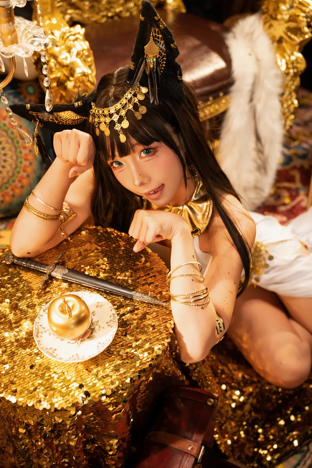 雰囲気のある写真, コスプレシェア, アンカのコスプレ, 純欲系, ゴールド系コーデ - 4枚目
