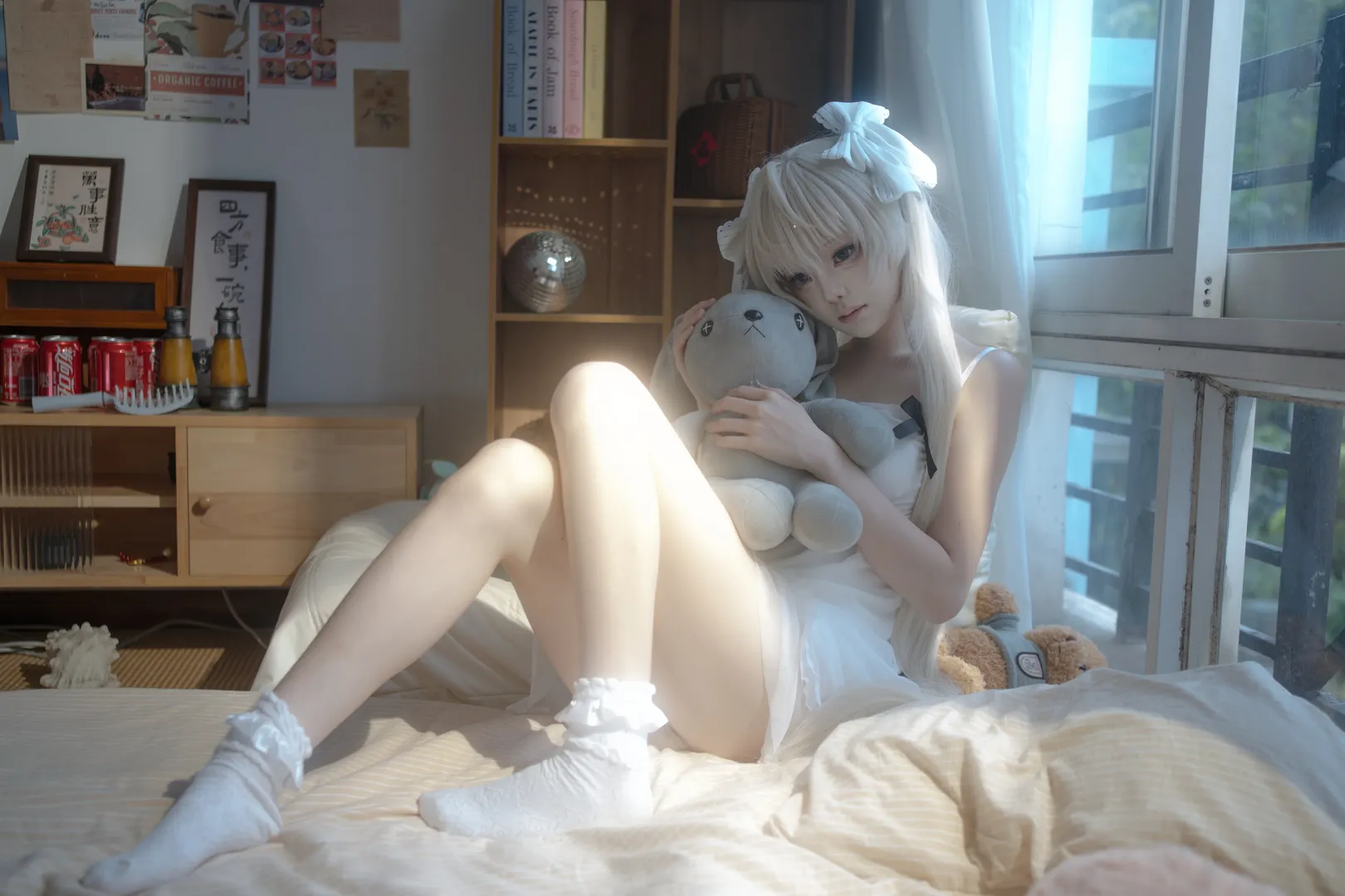 春日野穹cos, 缘之空, cosplay写真, 白毛双马尾, 治愈系氛围