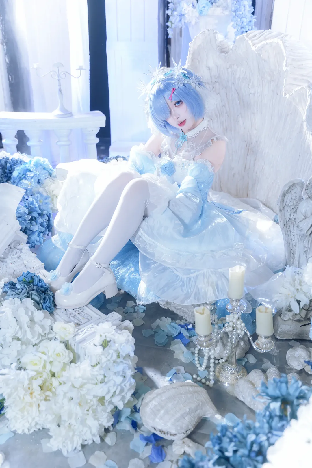 二次元, cosplay, 梦幻风格, 蓝白配色, 棚拍光影 - 第1张