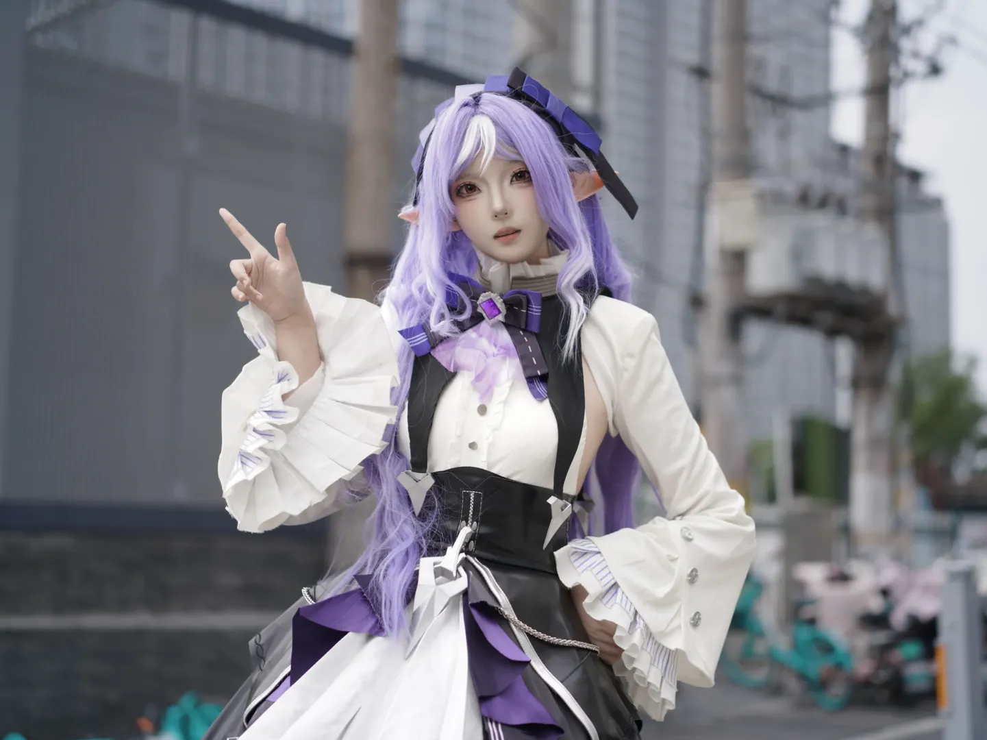 Cosplay, 绝区零, 二次元摄影, 薇薇安cos, 地铁外景
