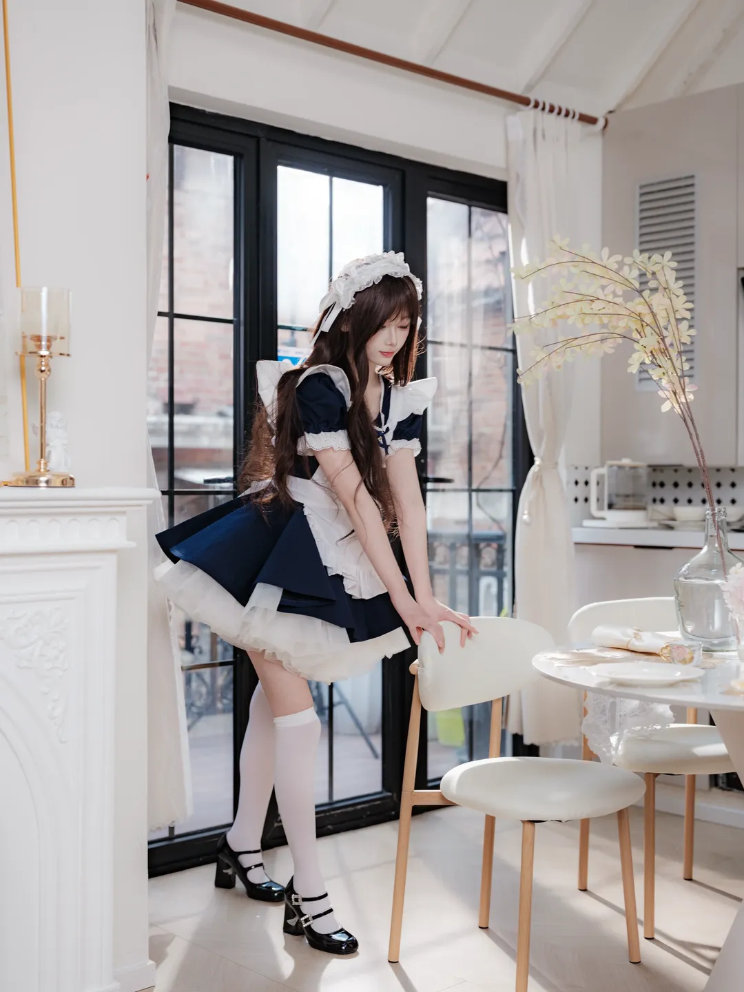雰囲気のある写真, 少女写真, 二次元ファッション, メイド服コスプレ, おうちフォト - 4枚目