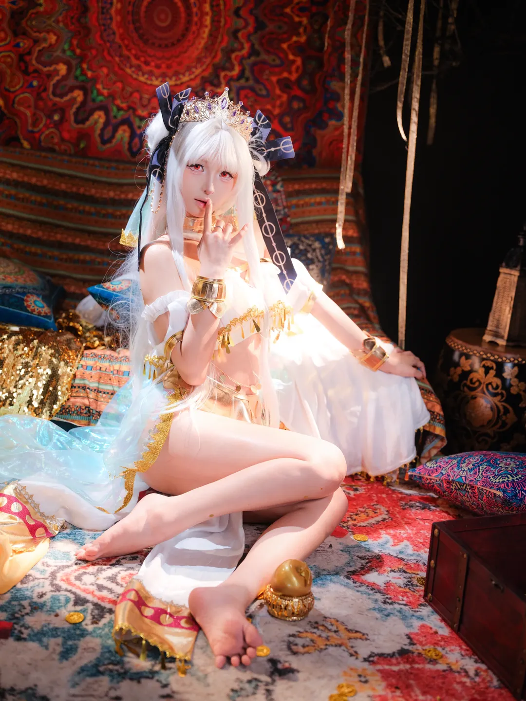 cosplay, 氛围感摄影, 露莎公主cos, 异域风情, 白毛红瞳