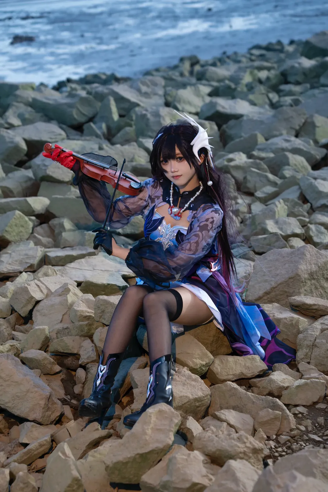 崩坏星穹铁道, 海瑟音cos, cosplay摄影, 海边外景, 小提琴cos - 第3张