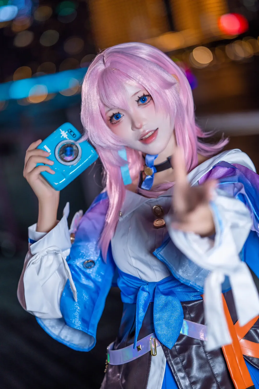 二次元摄影, 崩坏星穹铁道, 三月七cos, 夜景人像, cosplay场照