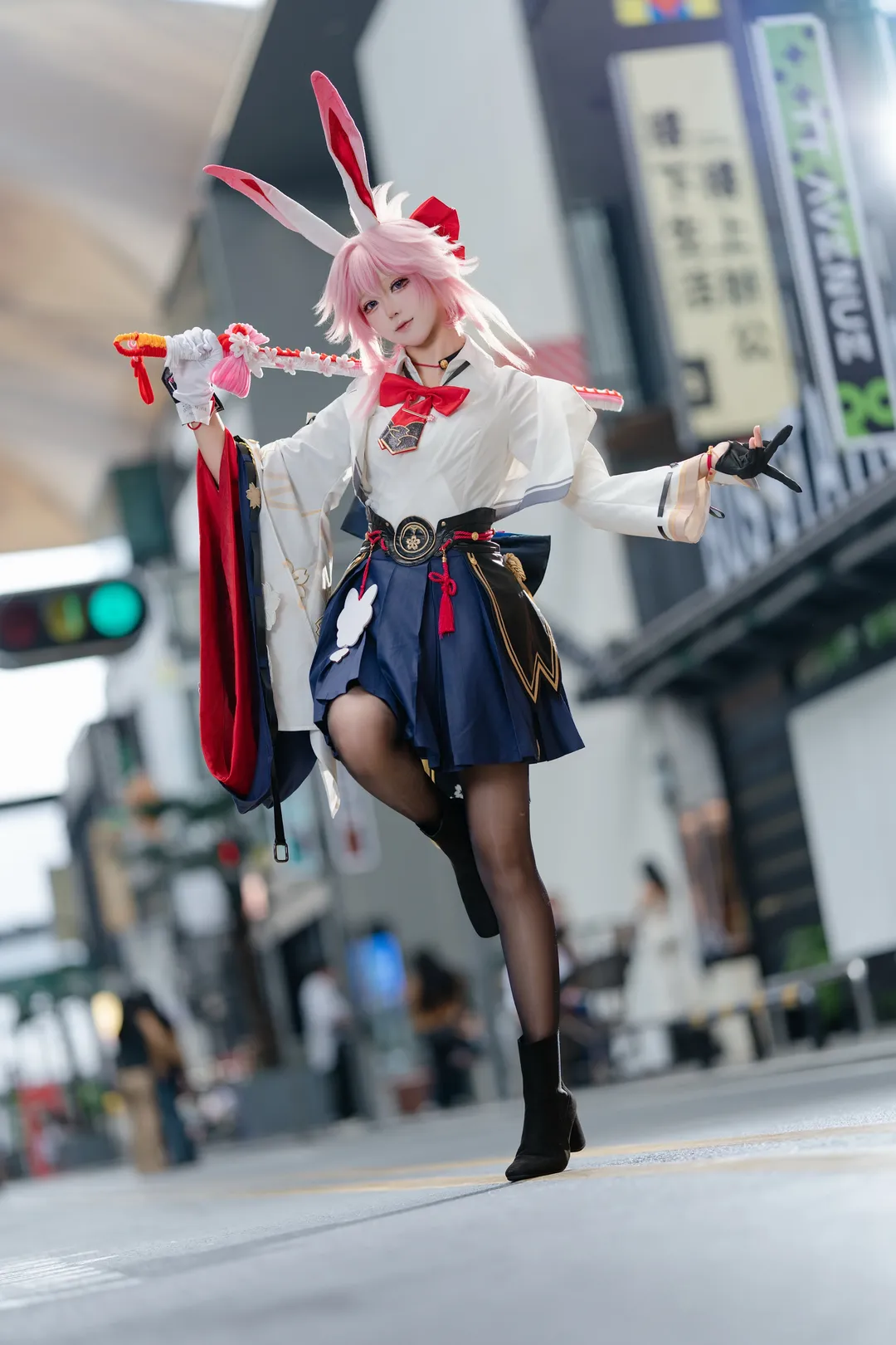 Honkai: Star Rail, Evanescia cosplay, Cosplay photography, Street location, Handmade props