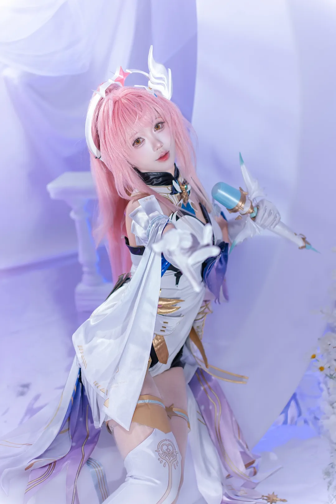 鸣潮, 爱弥斯cos, 二次元cos, cosplay正片, 粉色假发 - 第2张