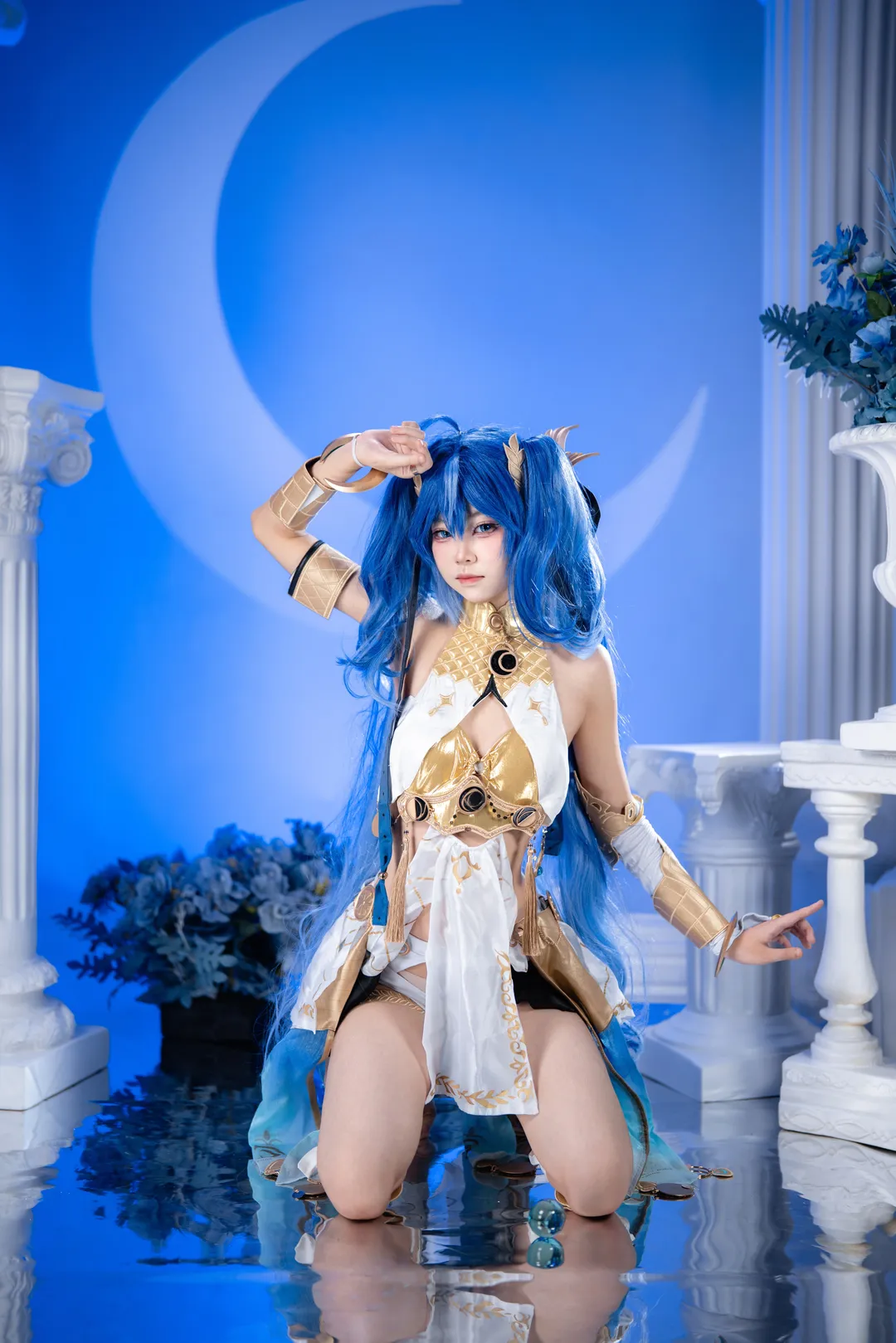 鸣潮, 尤诺cos, cosplay摄影, 二次元穿搭, 镜面棚拍 - 第1张