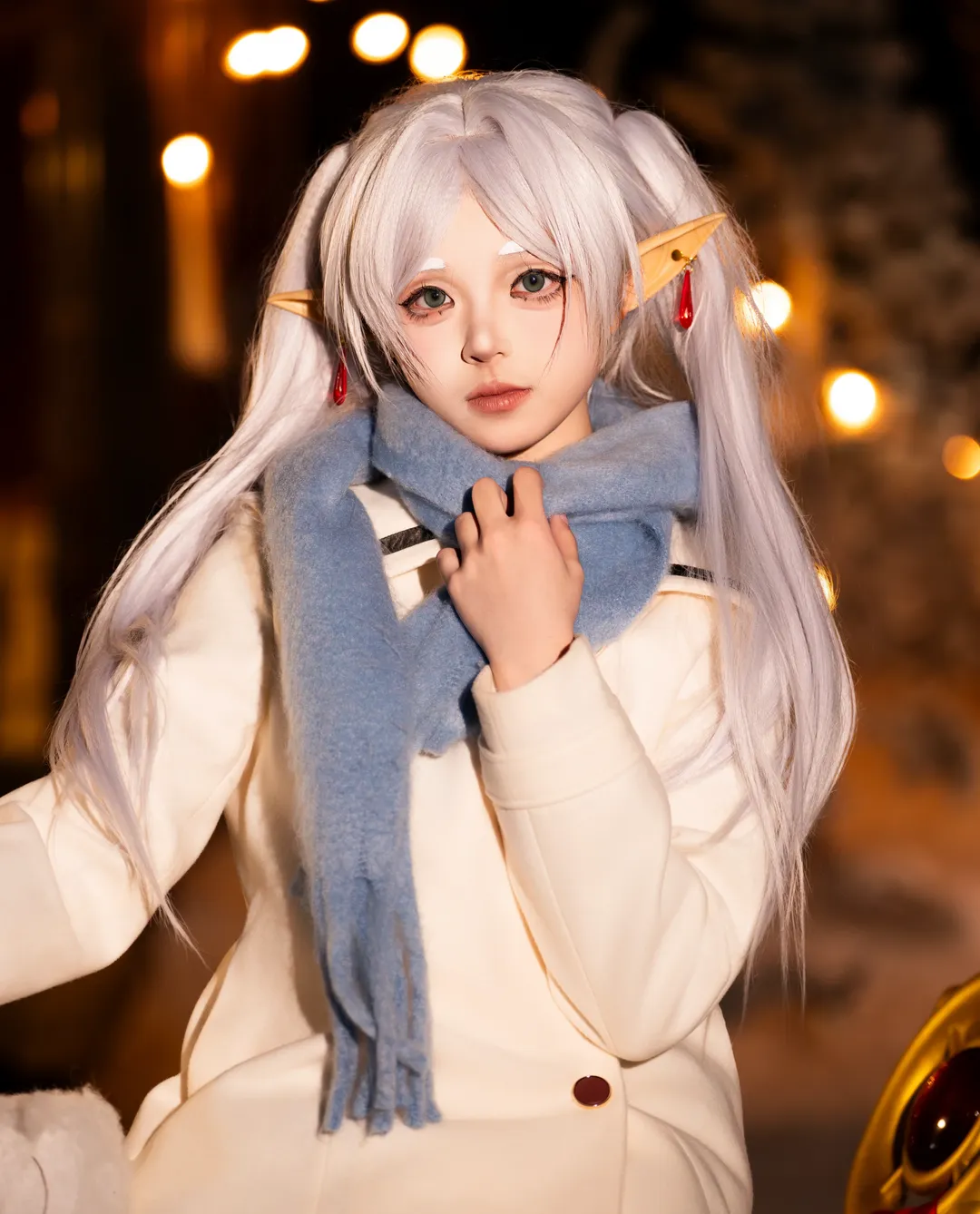 葬送的芙莉莲, 芙莉莲cos, 夜景人像cos, 精灵妆造, 二次元冬季穿搭 - 第2张