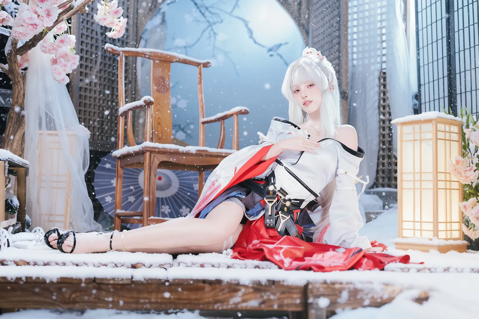 鸣潮, 二次元摄影, 古风cos, 绯雪cos, 雪景氛围感 - 第2张