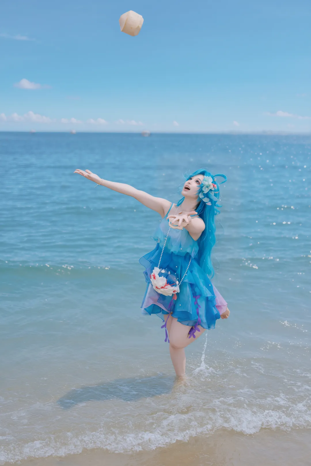 2D, Honor of Kings, Dolia cosplay, Seaside photoshoot, Ocean