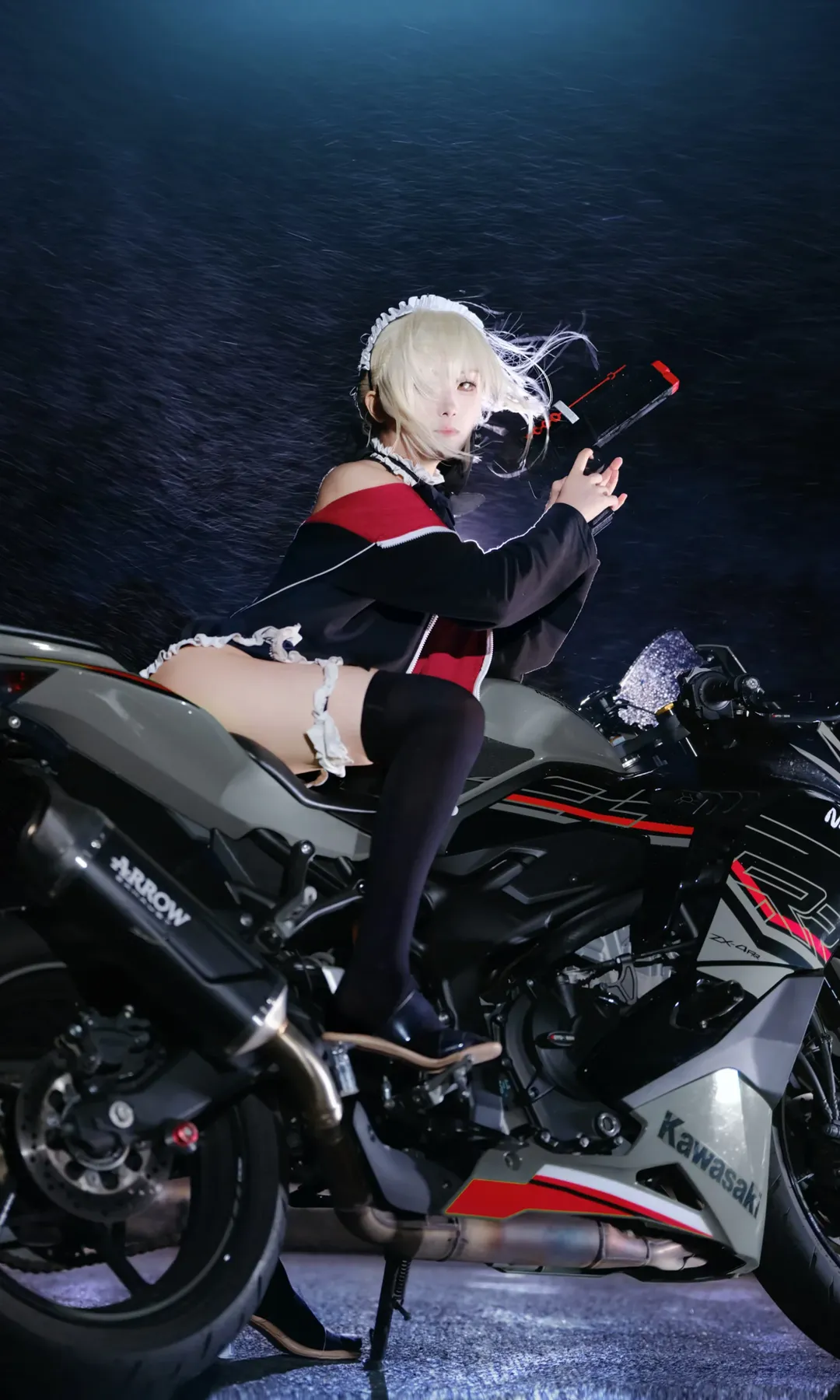 FGO, cosplay摄影, 水黑呆cos, 机车夜景, 泳装黑呆