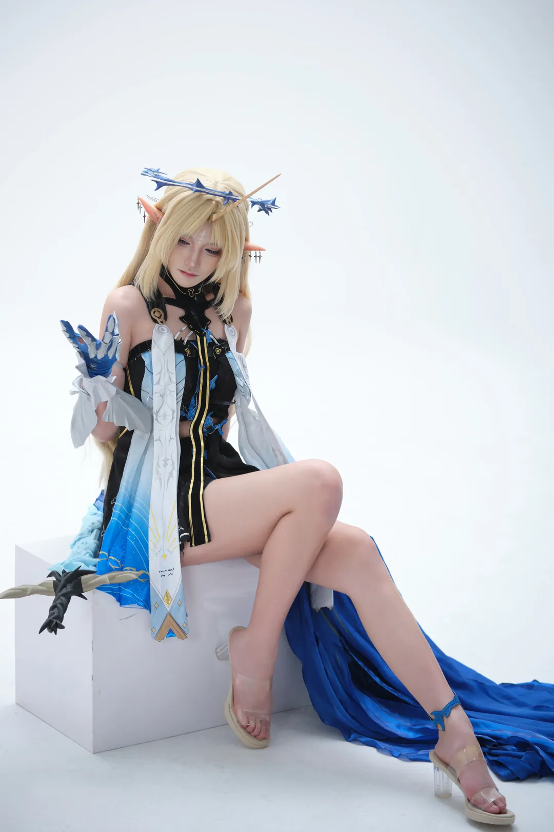 Wuthering Waves, Fleurdelis cosplay, Role-playing game, Elf ear cosplay, Weapon and prop reproduction - Image 1
