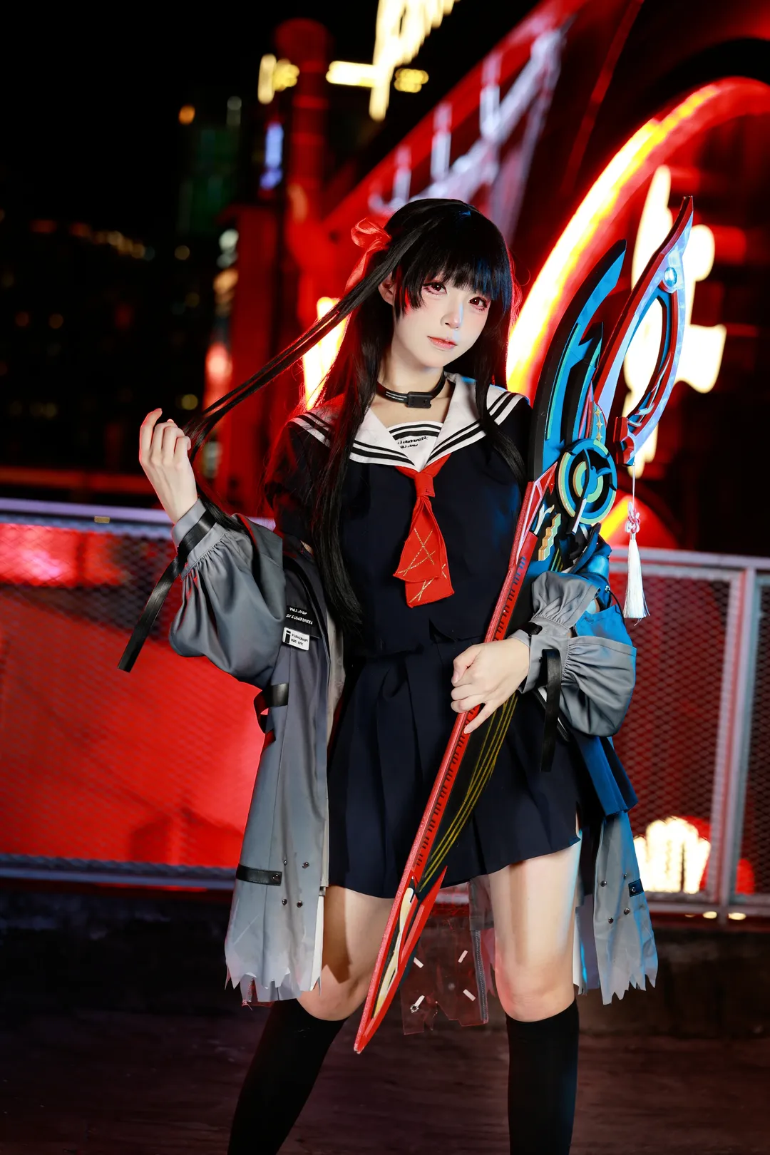 Wuthering Waves, Cyberpunk, Chisa cosplay, Night street photography, Weapon props - Image 5