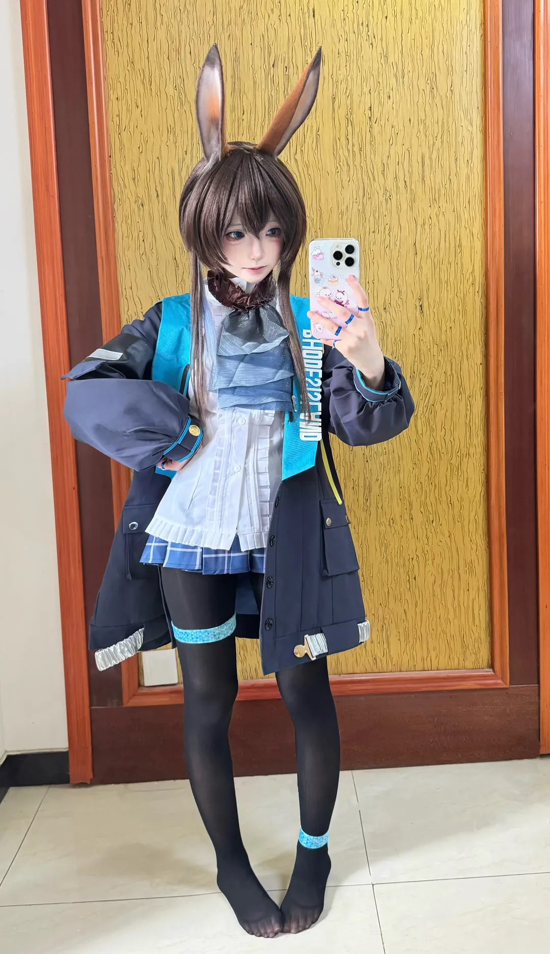 コスプレ, 鏡越し自撮り, アークナイツ, アーミヤ コスプレ, うさぎスタイル - 2枚目