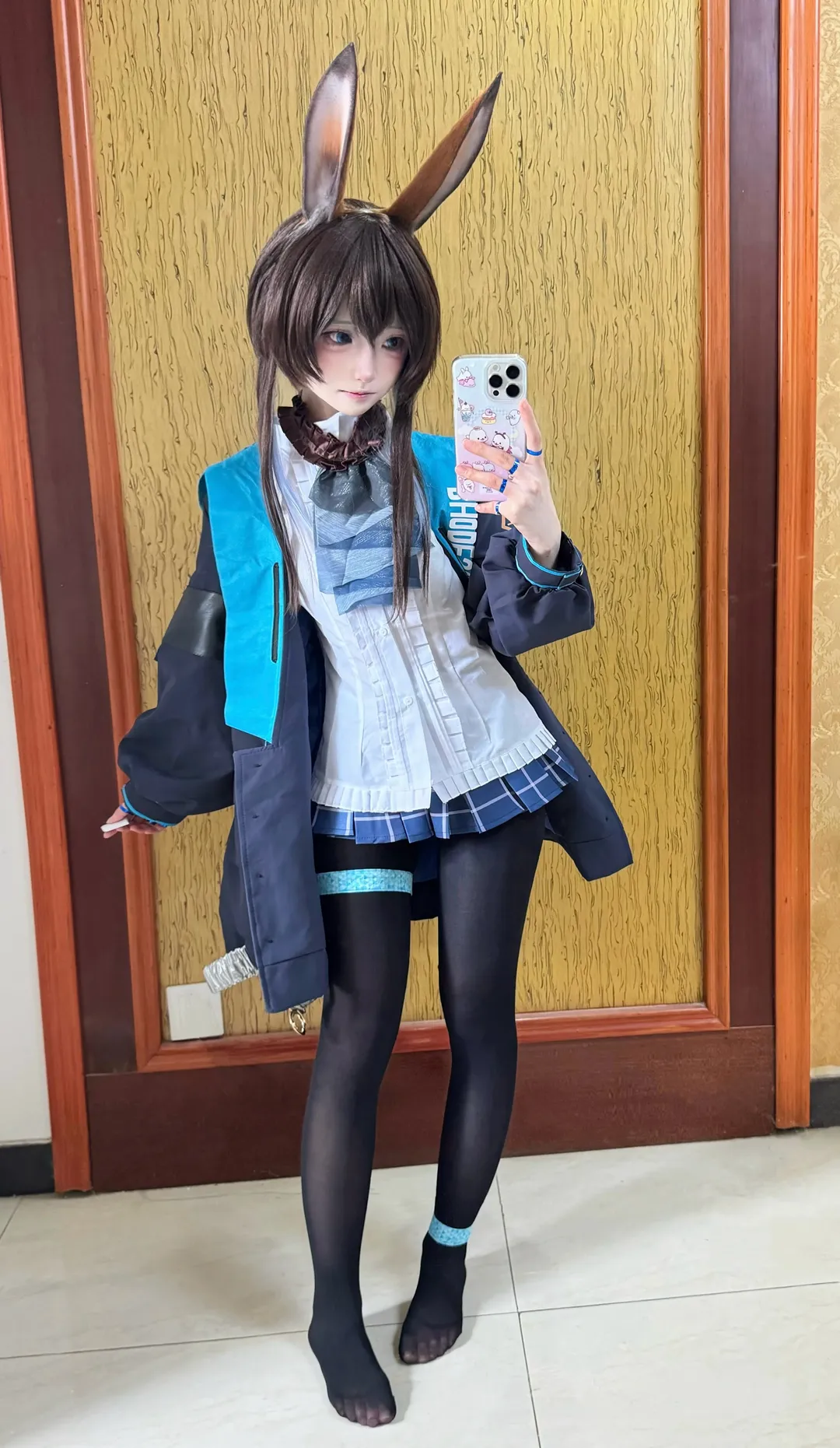 コスプレ, 鏡越し自撮り, アークナイツ, アーミヤ コスプレ, うさぎスタイル - 3枚目