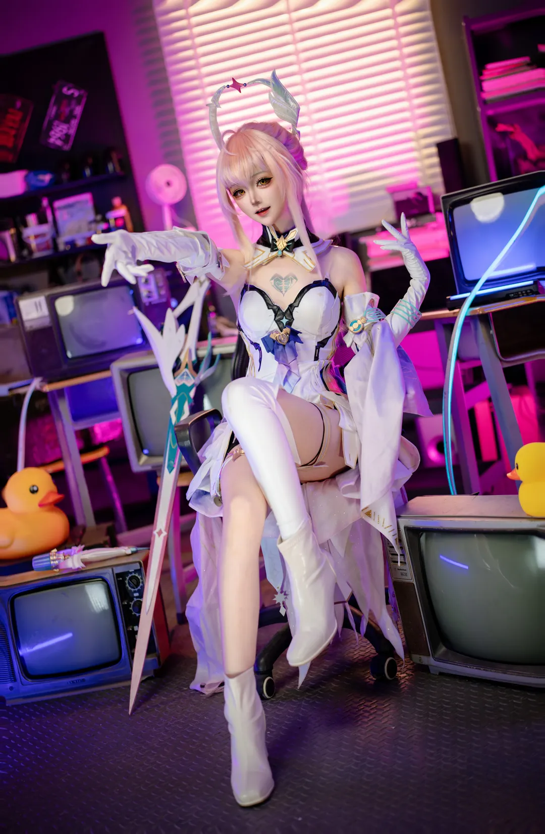 鸣潮, 二次元, 爱弥斯cos, 氛围感摄影, 游戏cosplay - 第8张