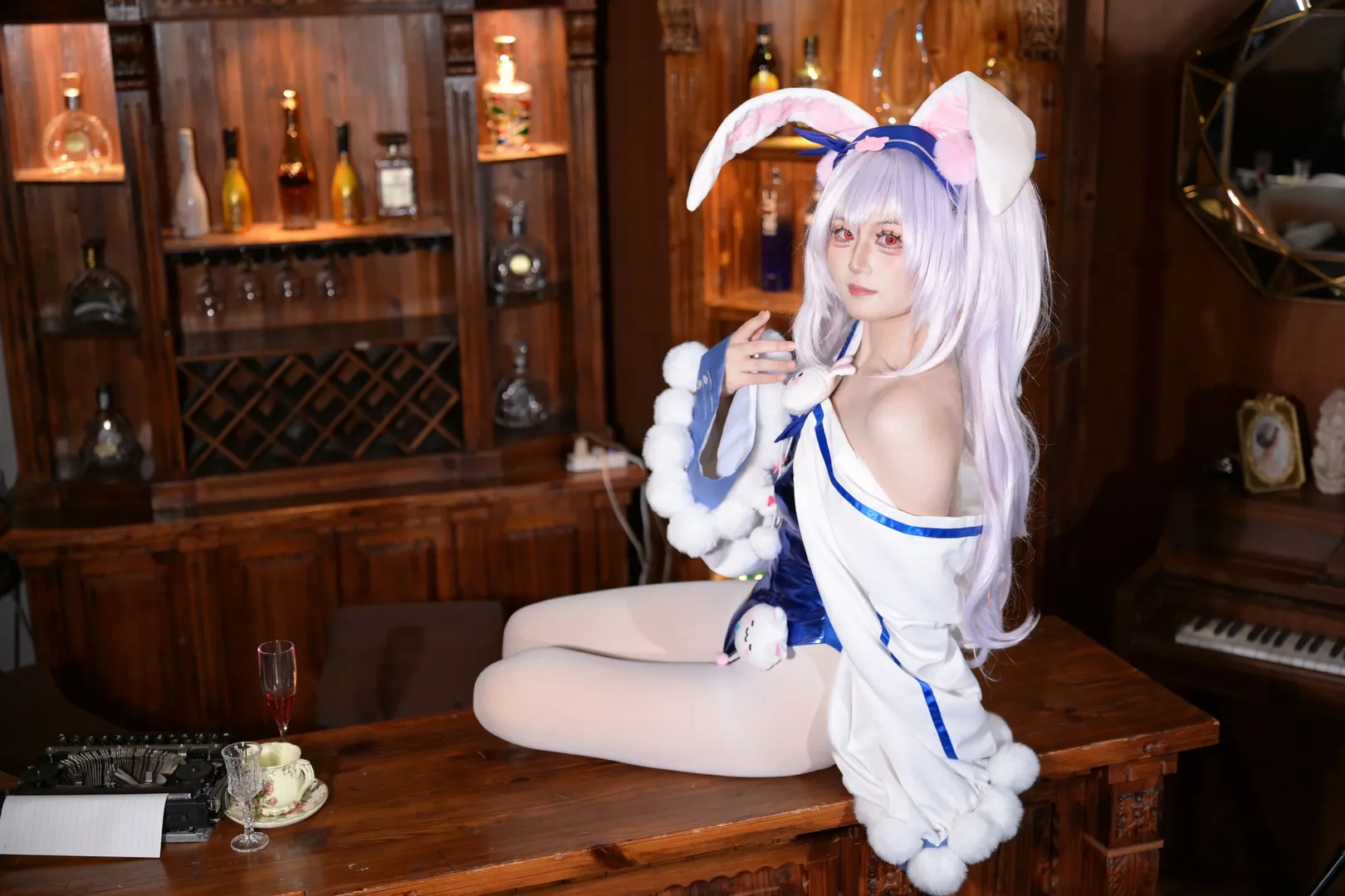 アズールレーン, ラフィー コスプレ, バニーガール, コスプレ撮影, アニメ風写真セット - 6枚目