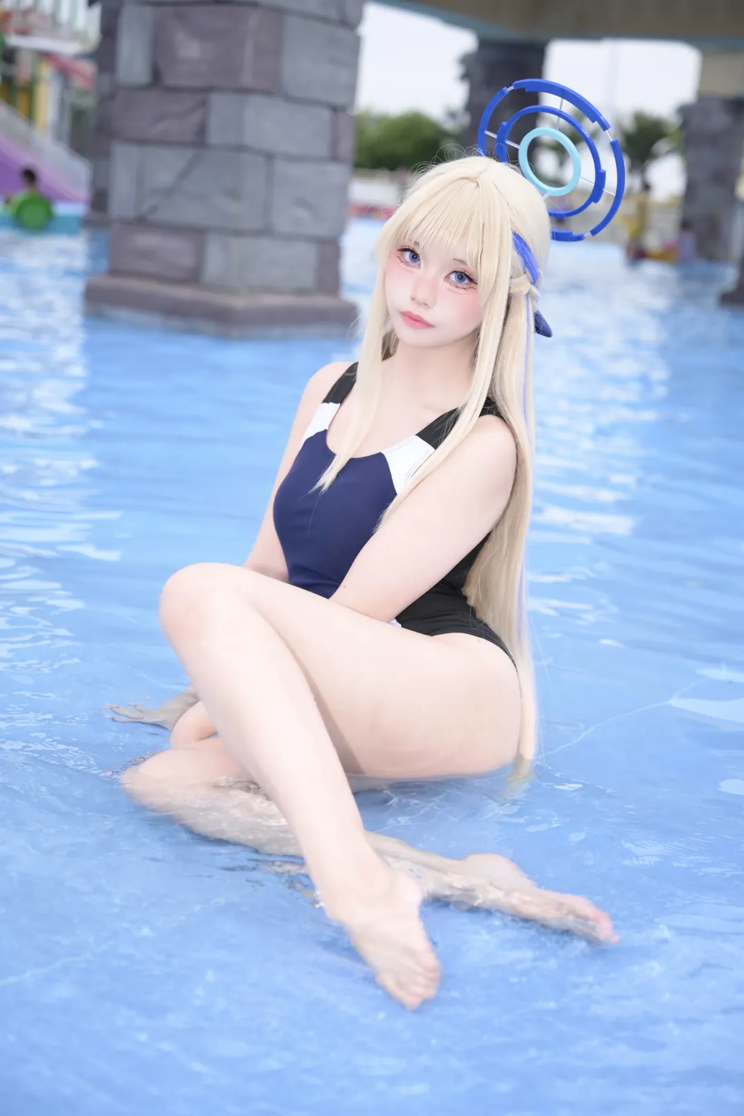 cosplay, 泳装, 碧蓝档案, 飞鸟马时cos, 泳池拍照 - 第1张