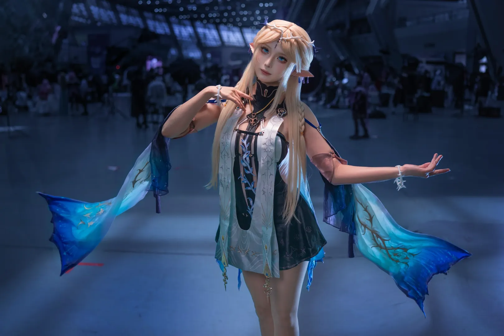鸣潮, Cosplay, 卡提希娅cos, 动态摄影, 流浪骑士 - 第2张