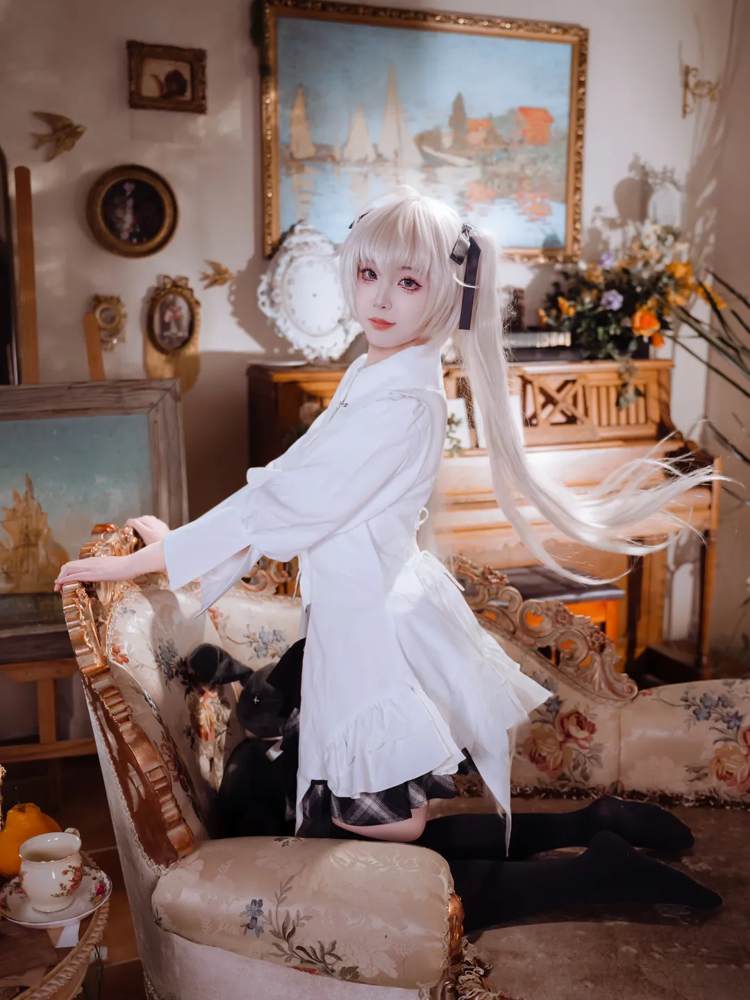春日野穹cos, 缘之空, cosplay摄影, 白毛双马尾, 复古洋房 - 第3张