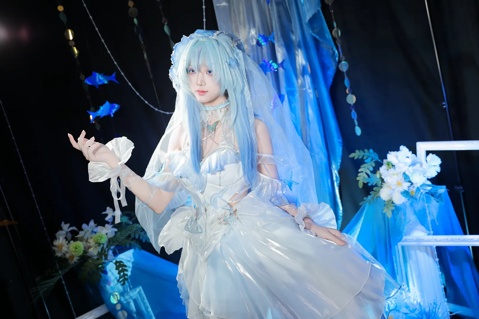 Wuthering Waves, The Shorekeeper cosplay, Always and Ever, Blue-haired cosplay, Deep-sea style photography
