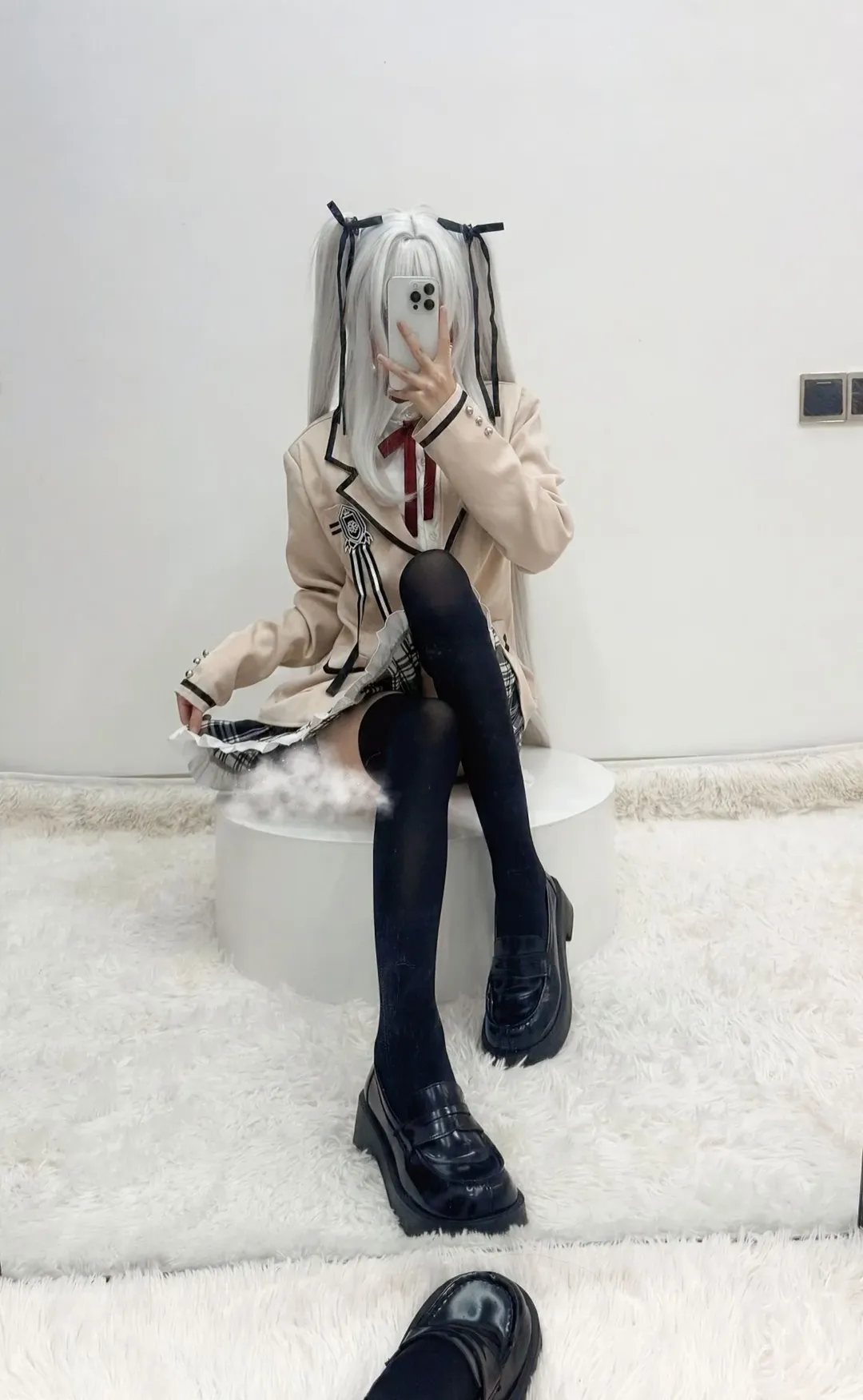 cosplay日常, 篝之雾枝cos, 美少女万华境, 银发双马尾, 制服穿搭