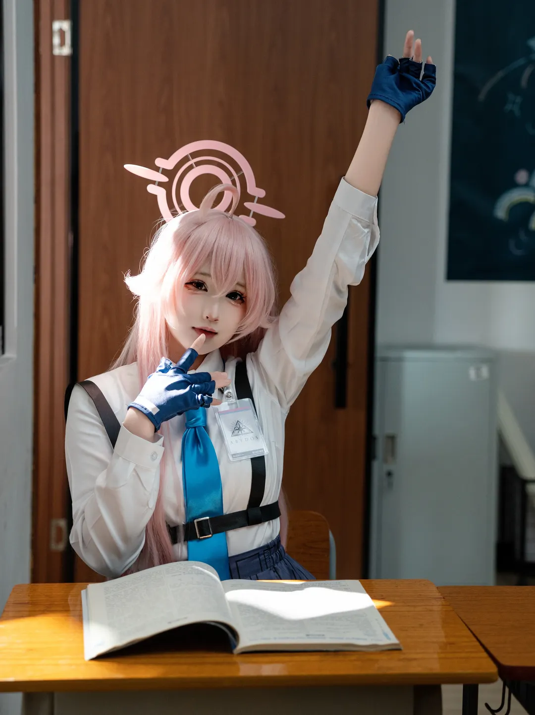 Blue Archive, Takanashi Hoshino cosplay, Cosplay photography, Anime-style photography, Behind the scenes