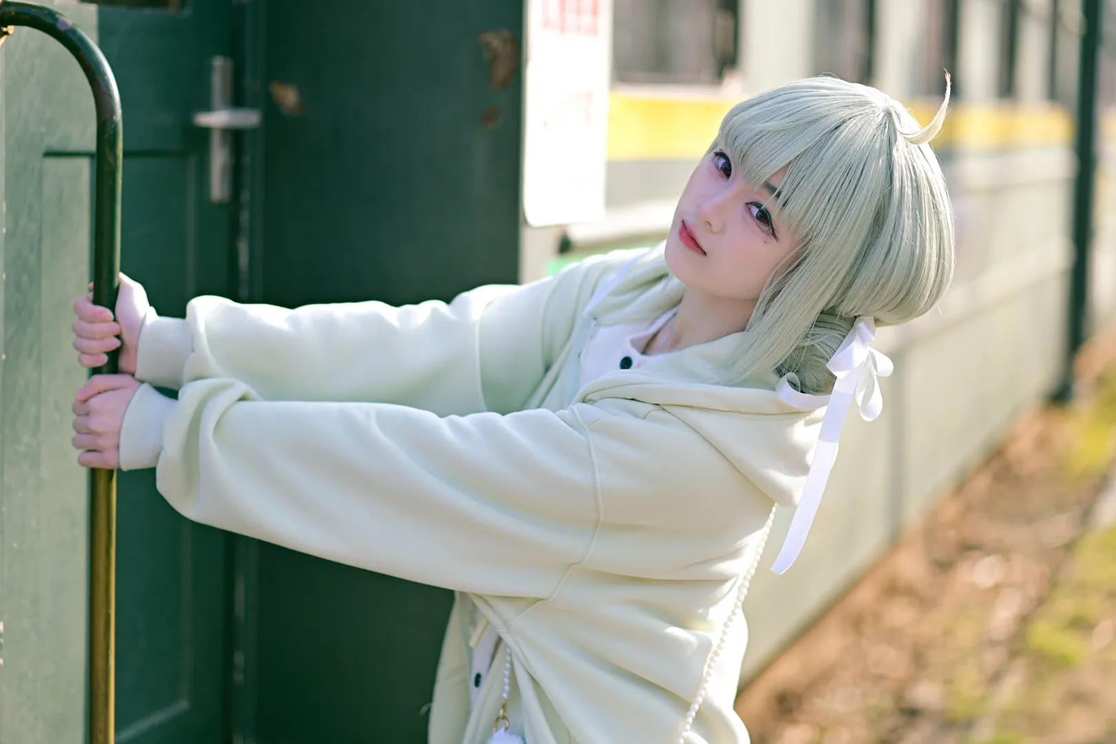 捏造コスプレ, 魔法少女風, 桜の季節の写真, 日常系コスプレ, ライトグリーンウィッグ - 1枚目