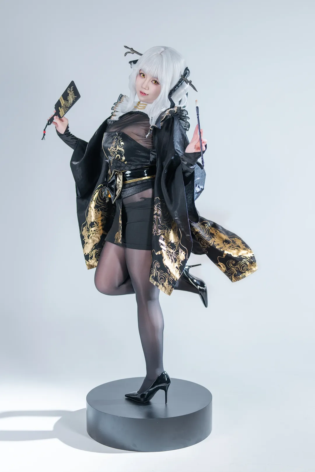 布兰儿cos, 白毛cosplay, NIKKE胜利女神, 和风二次元, 棚拍写真