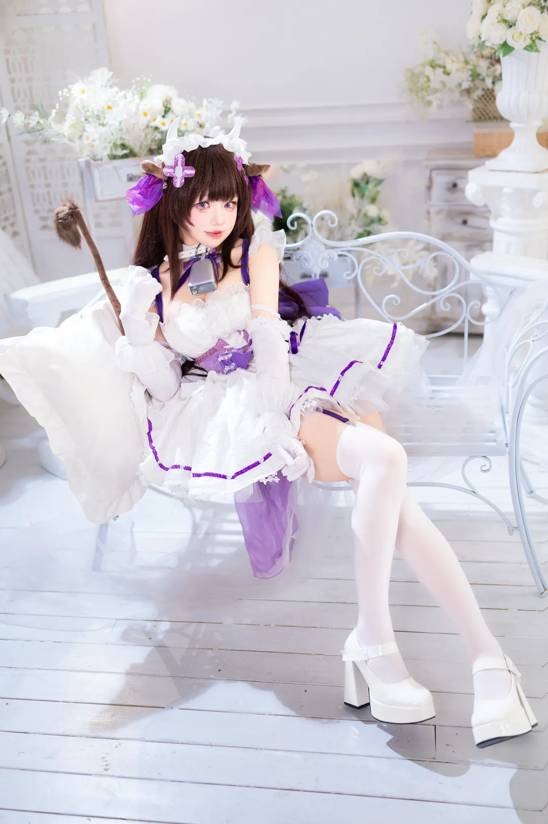 アズールレーン, 白ストッキング, 樫野 コスプレ, 萌え系コスプレ, 牛柄メイド - 2枚目