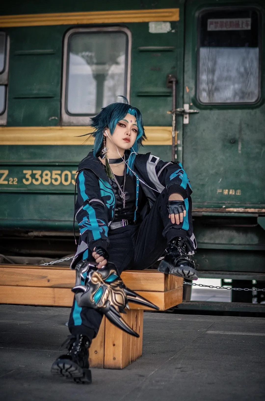 原神, cosplay正片, 机能风穿搭, 魈cos, 铁轨摄影 - 第2张