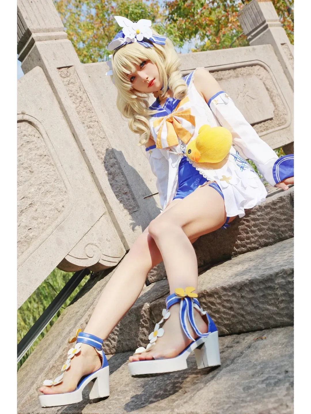 原神, 芭芭拉cos, 户外cosplay, 水手服穿搭, 杭州漫展 - 第1张