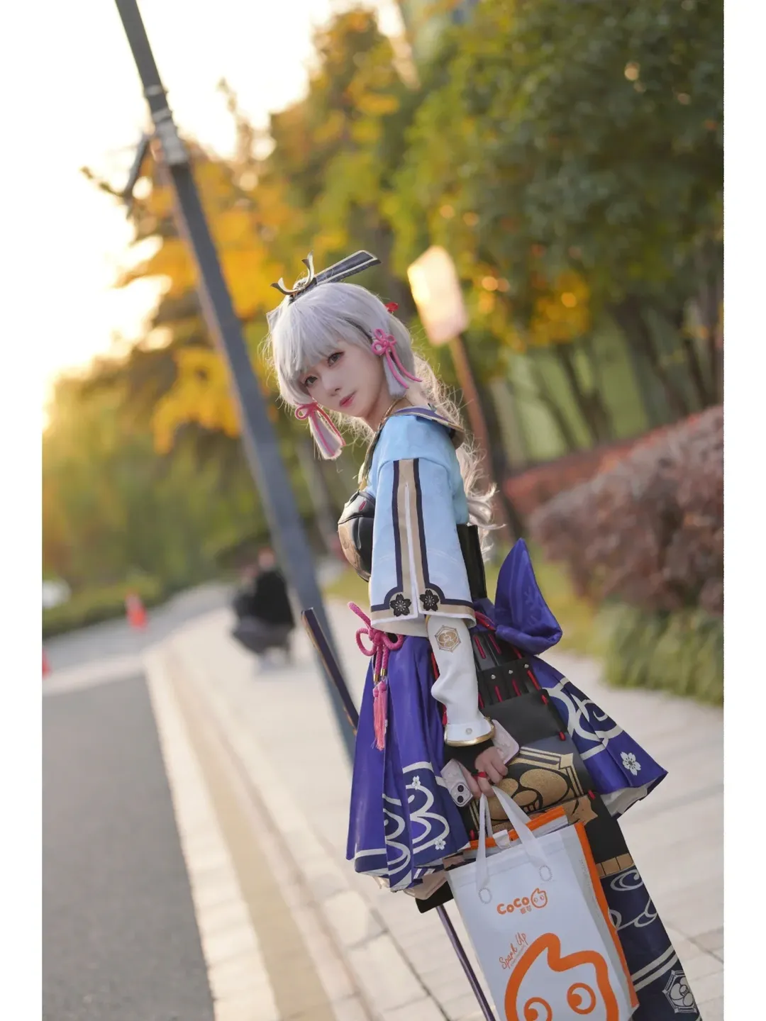 原神, 神里绫华cos, 外景摄影, Cosplay日常, 街头随拍 - 第4张