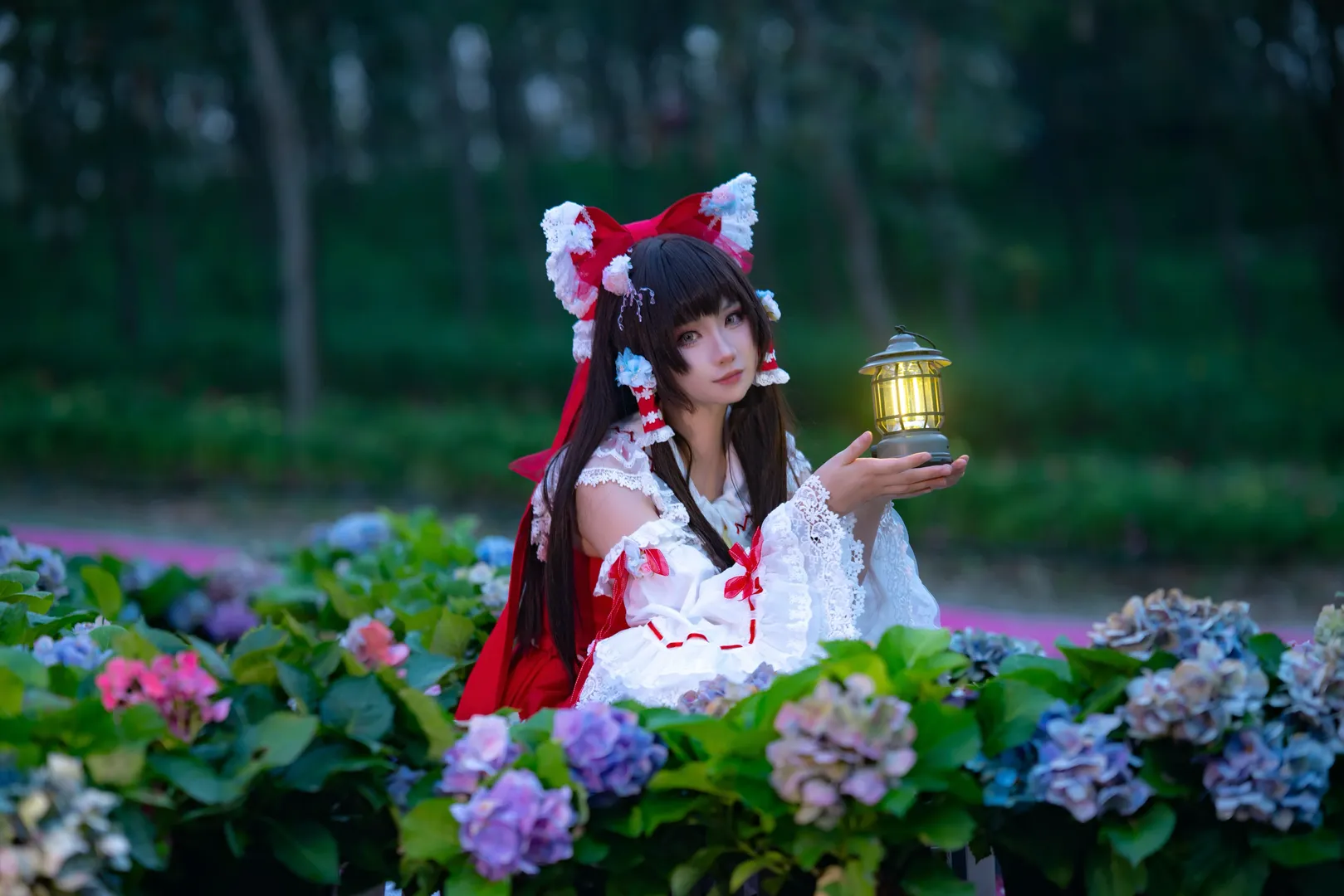 博丽灵梦cos, 东方Project, 夏日氛围, cosplay摄影, 和风巫女 - 第4张