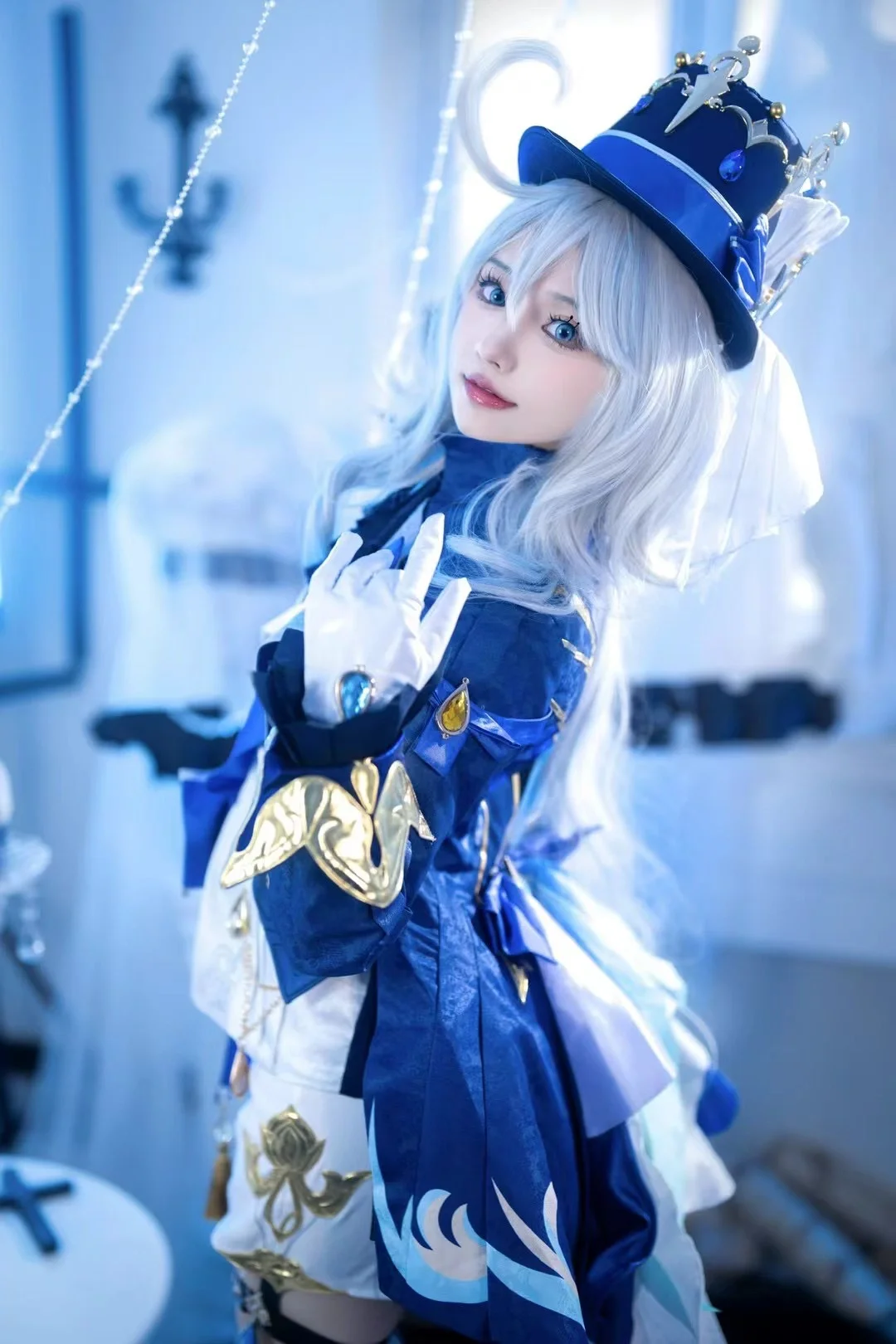 原神, フリーナ コスプレ, コスプレ撮影, 青白のクールトーンスタジオ撮影, 水神の衣装 - 1枚目