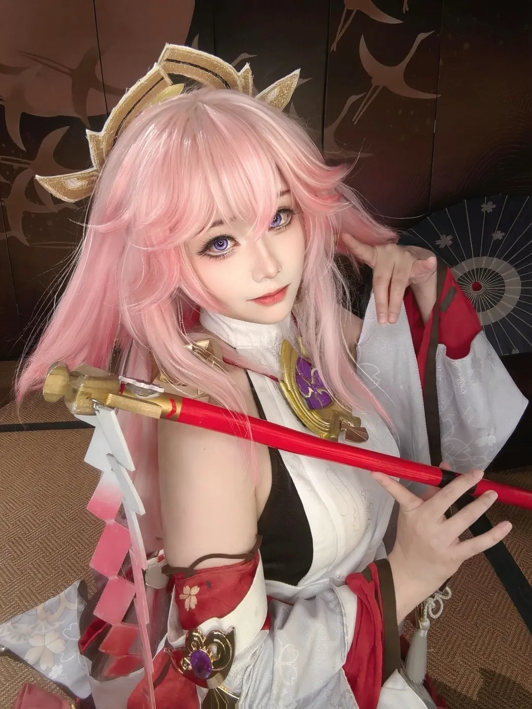 原神, 八重神子cos, 和风装扮, cosplay摄影, 粉色假发 - 第2张