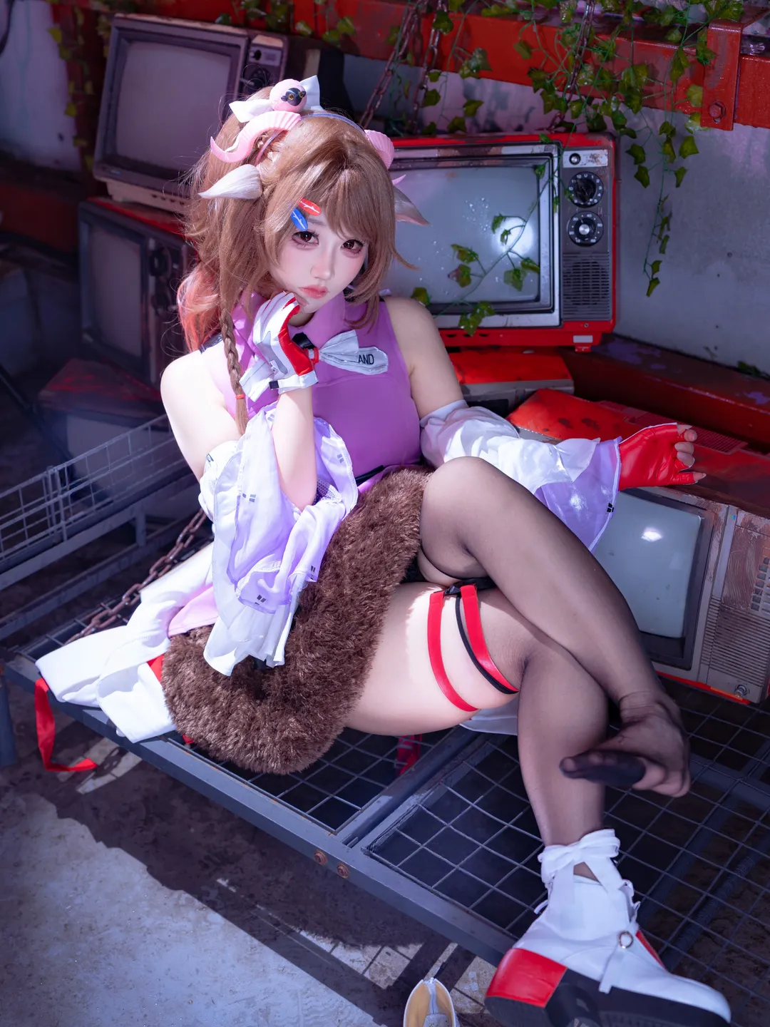 Arknights: Endfield, Ardelia cosplay, Animal ear outfit, Vintage industrial style, High-fidelity cosplay
