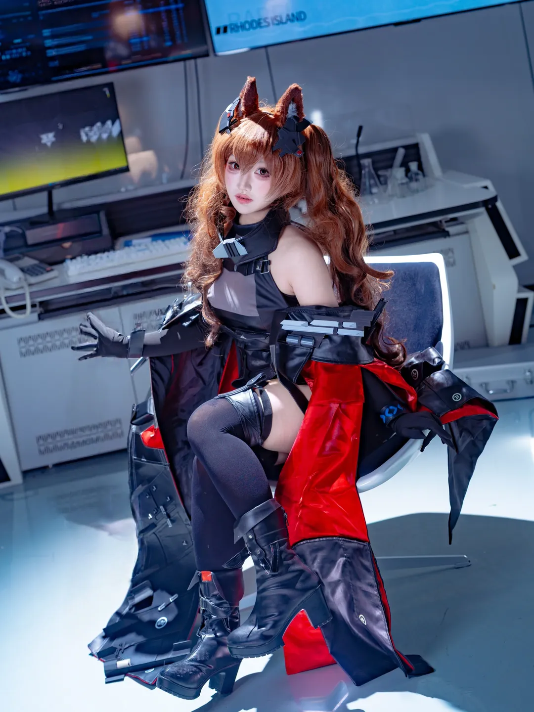 cosplay, Arknights: Endfield, Gilberta cosplay, Tactical techwear outfit, Cyberpunk style photography