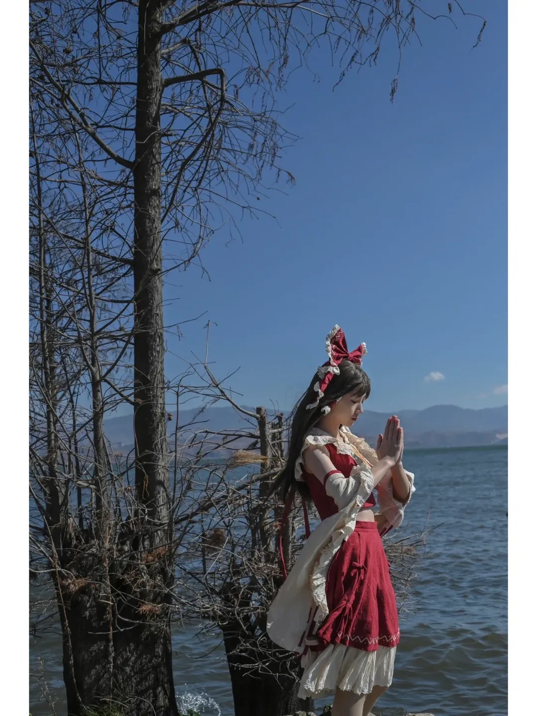 博丽灵梦cos, 东方project, 红白巫女, cosplay摄影, 大理洱海