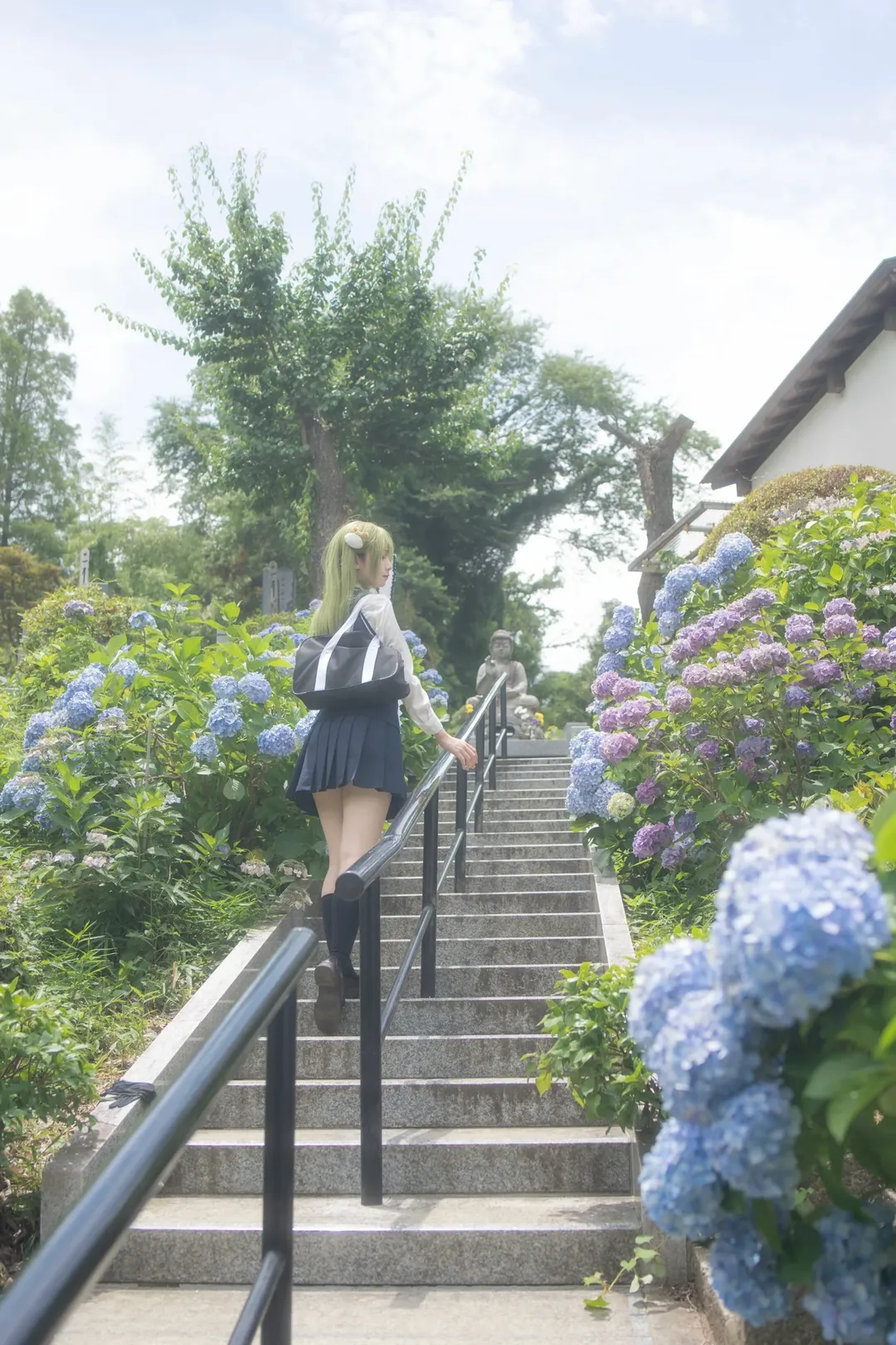 東方Project, 東風谷早苗 コスプレ, 紫陽花の撮影, 日本の女子高生の雰囲気, 日本の寺の外観 - 2枚目