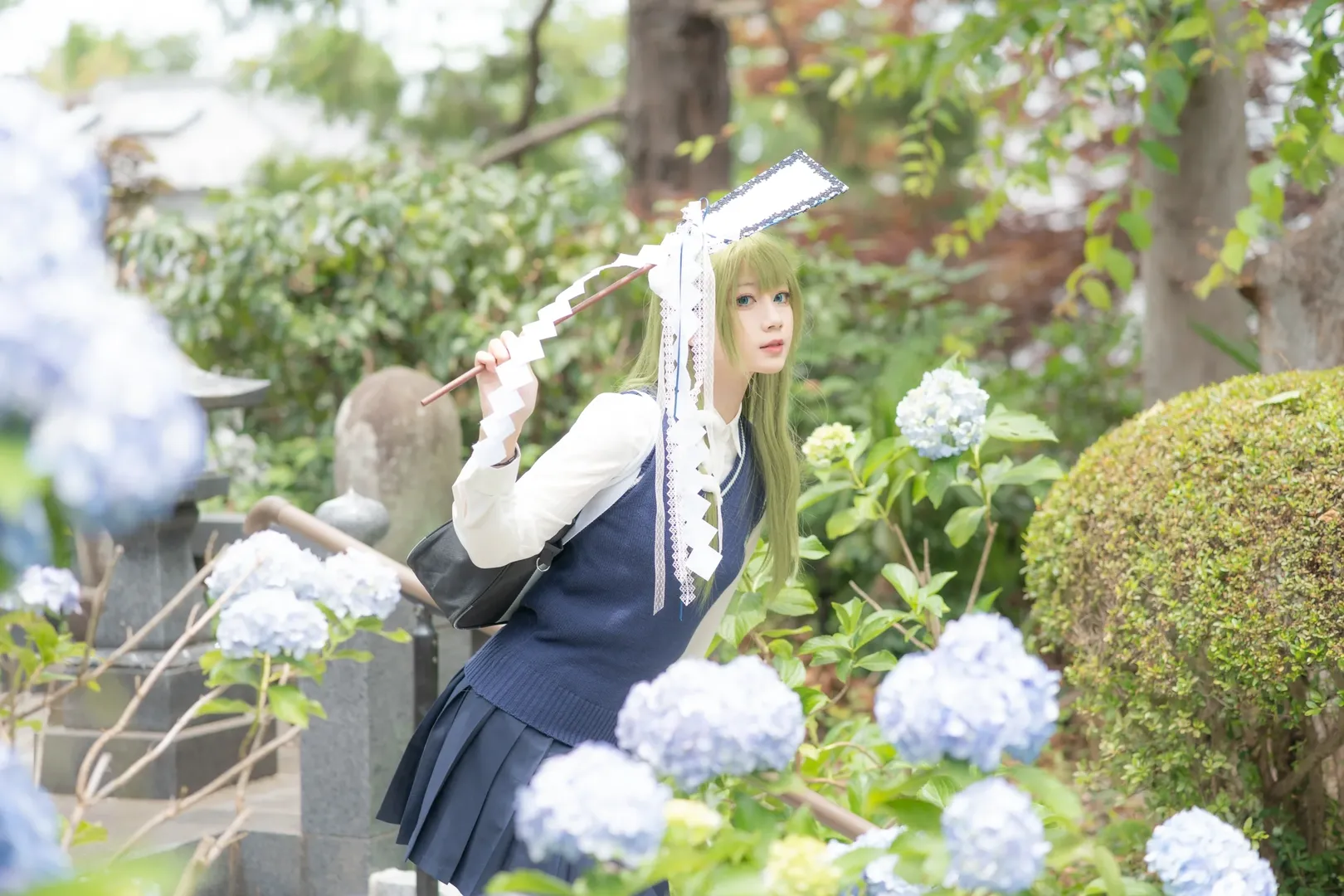 東方Project, 東風谷早苗 コスプレ, 紫陽花の撮影, 日本の女子高生の雰囲気, 日本の寺の外観 - 5枚目