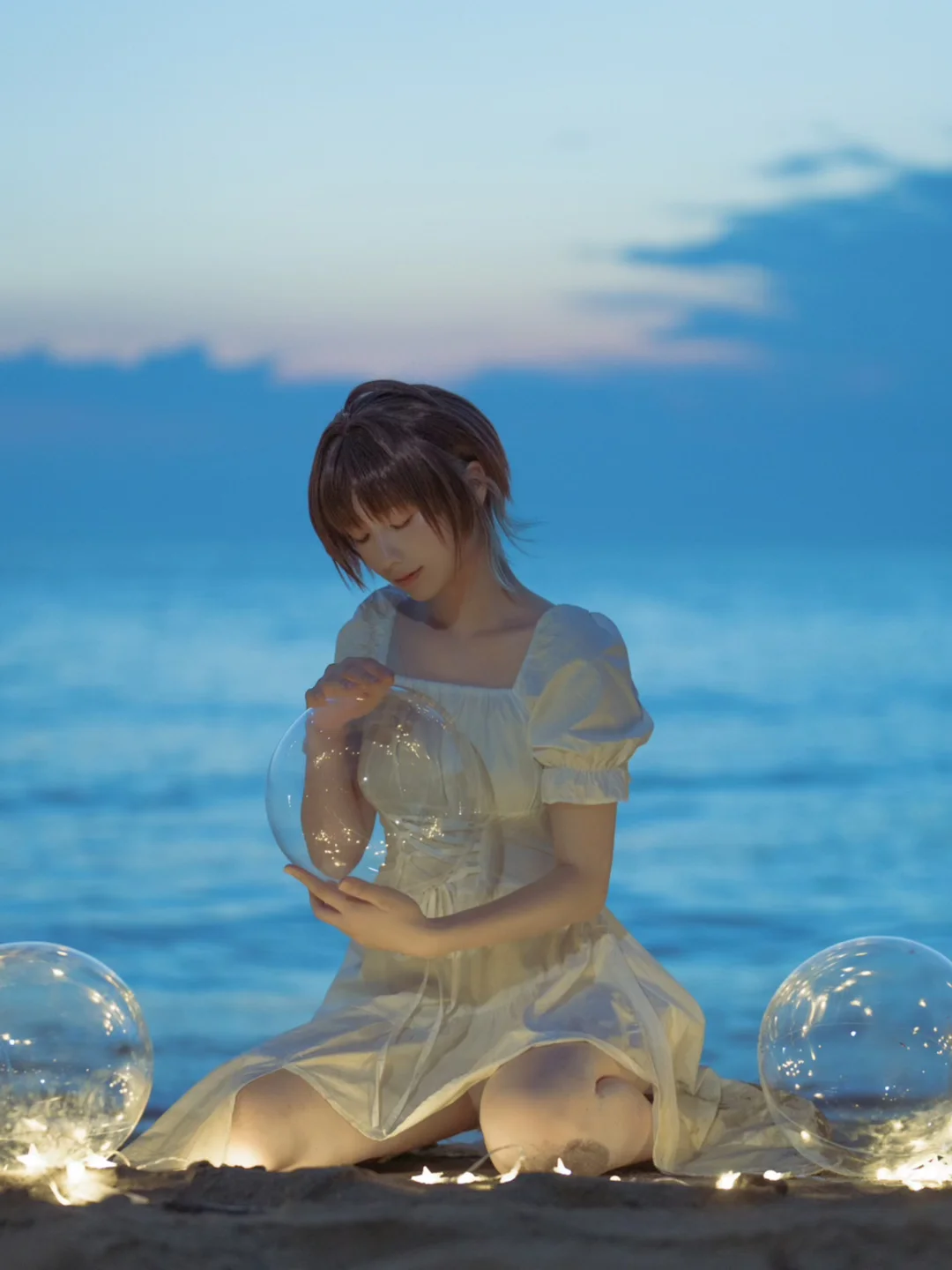 海边cosplay, 蓝调摄影, 偶像大师闪耀色彩, 浅仓透cos, 透明球道具 - 第1张
