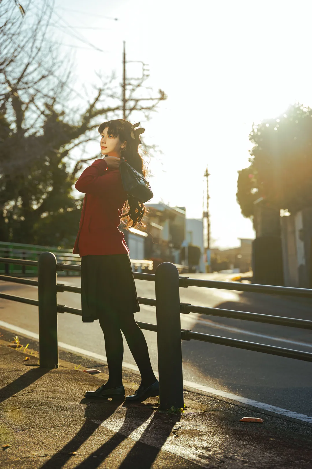 遠坂凜cos, Fate/stay night, 校園風穿搭, 冬日街拍, 黑絲cosplay