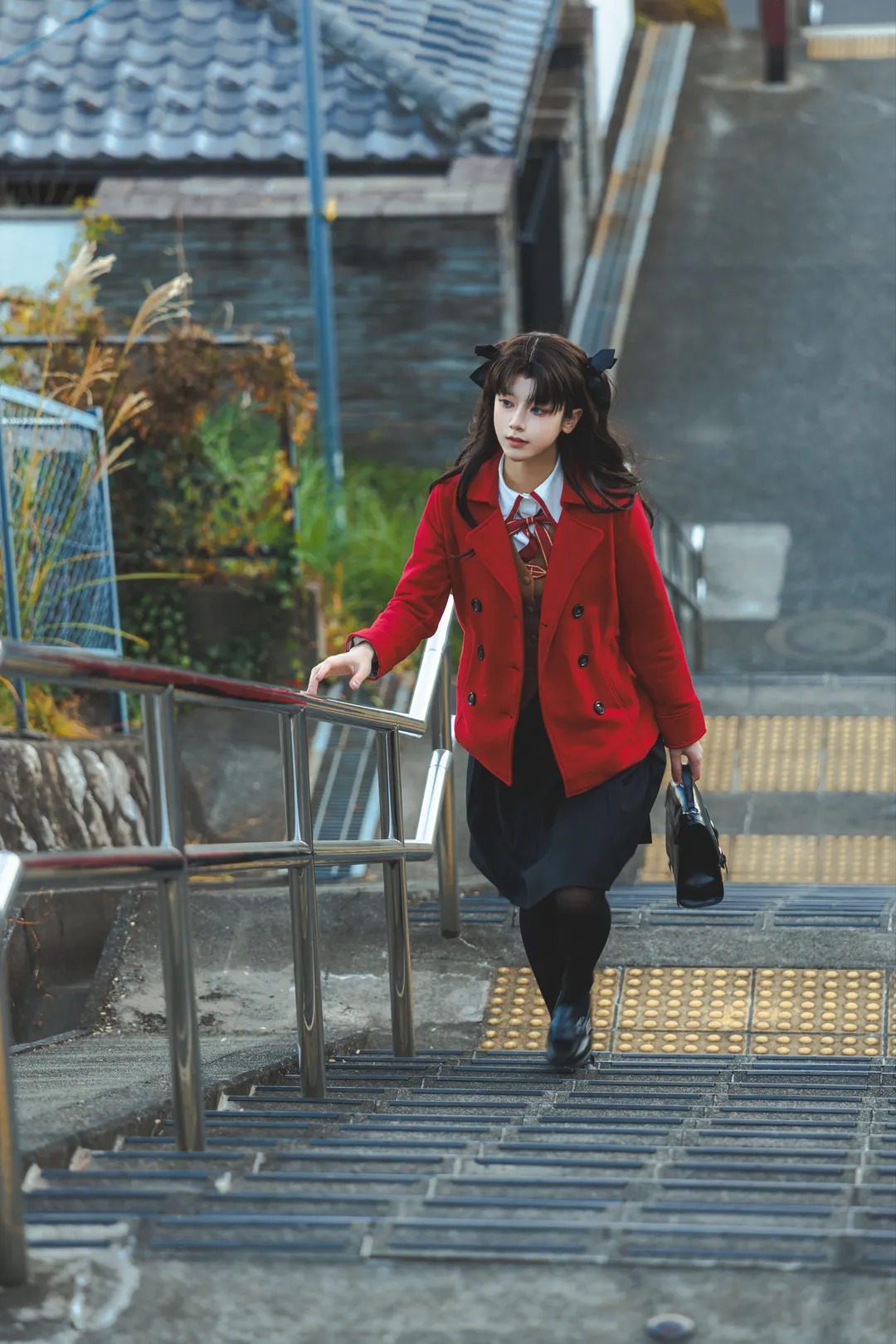 远坂凛cos, Fate/stay night, 校园风穿搭, 冬日街拍, 黑丝cosplay - 第3张