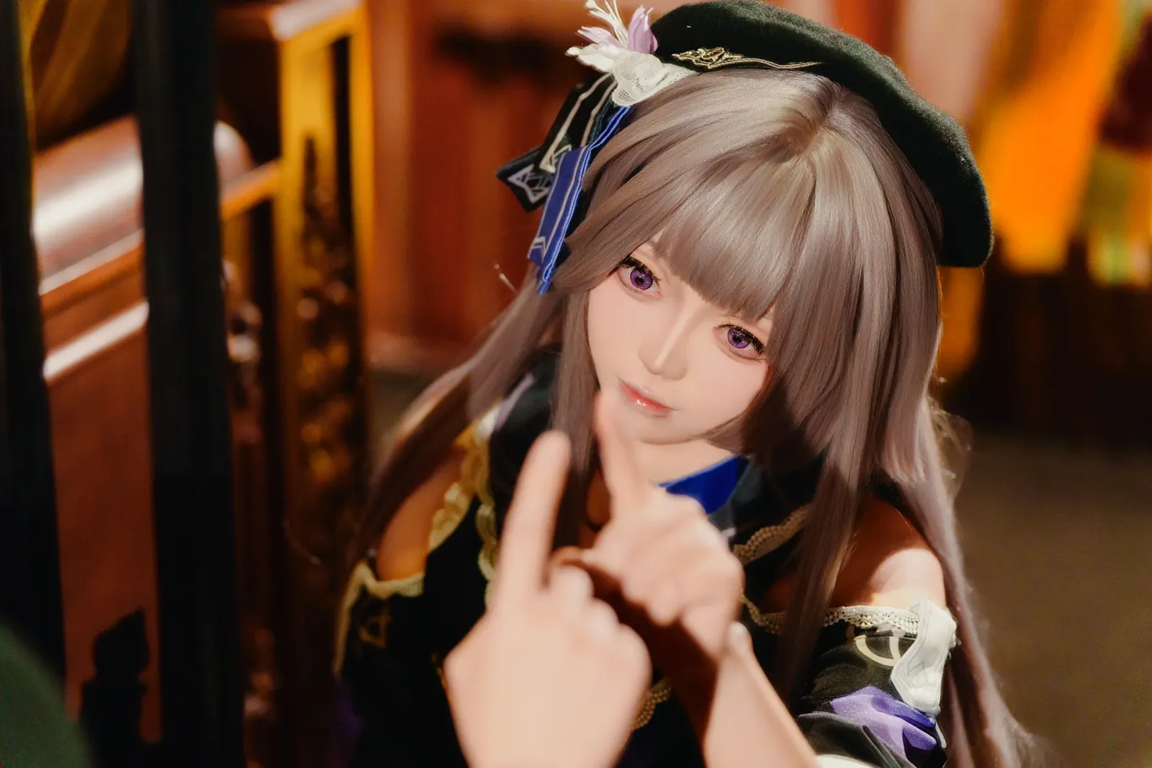 崩壊：スターレイル, ヘルタ コスプレ, コスプレ撮影, 大英図書館展, ミラーセルフィーポーズ - 7枚目
